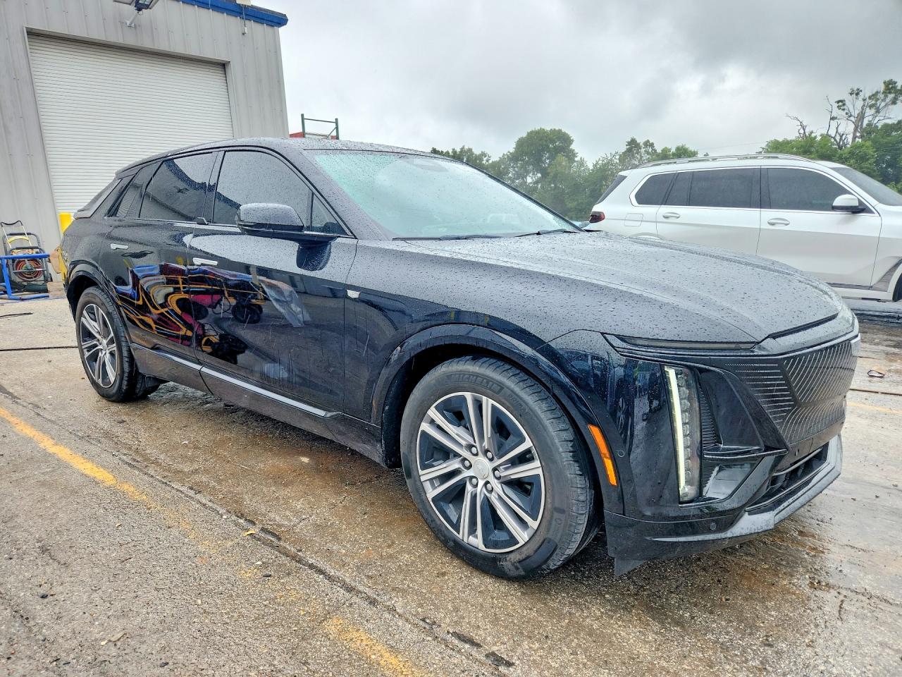 2023 Cadillac Lyriq Luxury Black vin: 1GYKPMRK4PZ002768