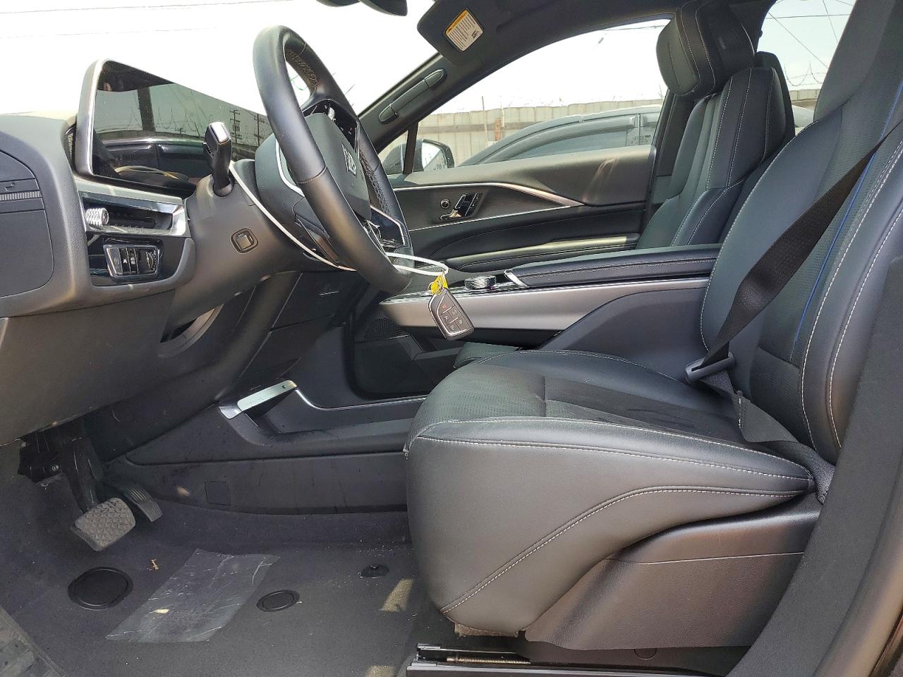 2024 Cadillac Lyriq Luxury Black vin: 1GYKPPRK1RZ115940