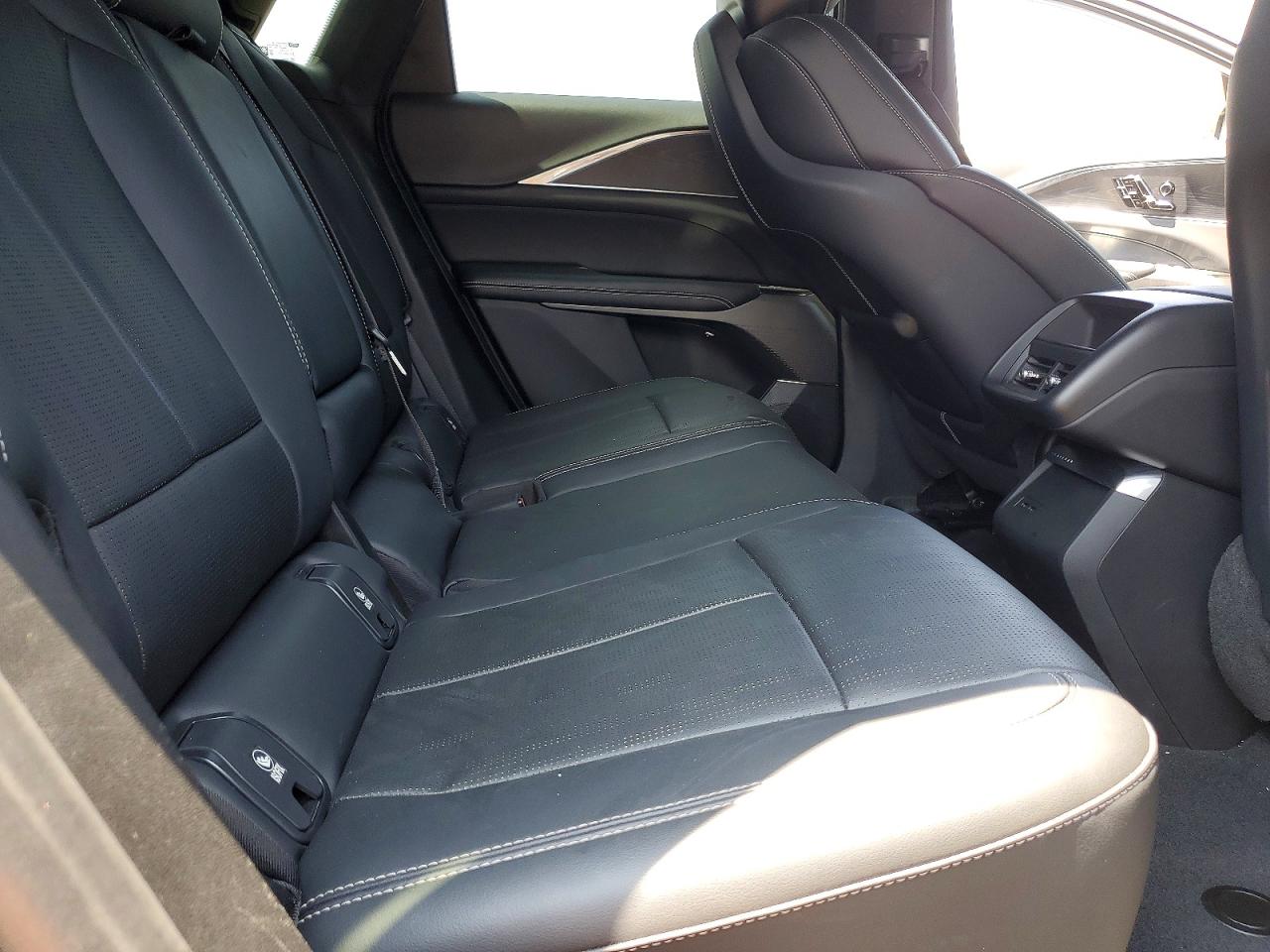 2024 Cadillac Lyriq Luxury Black vin: 1GYKPPRK1RZ115940