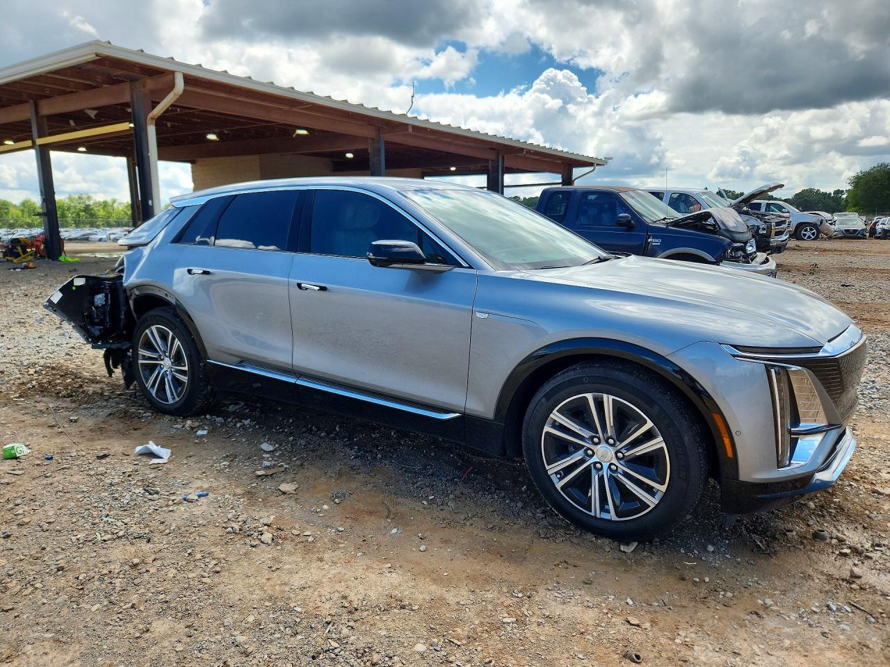 2024 Cadillac Lyriq Luxury Gray vin: 1GYKPRRK1RZ124827