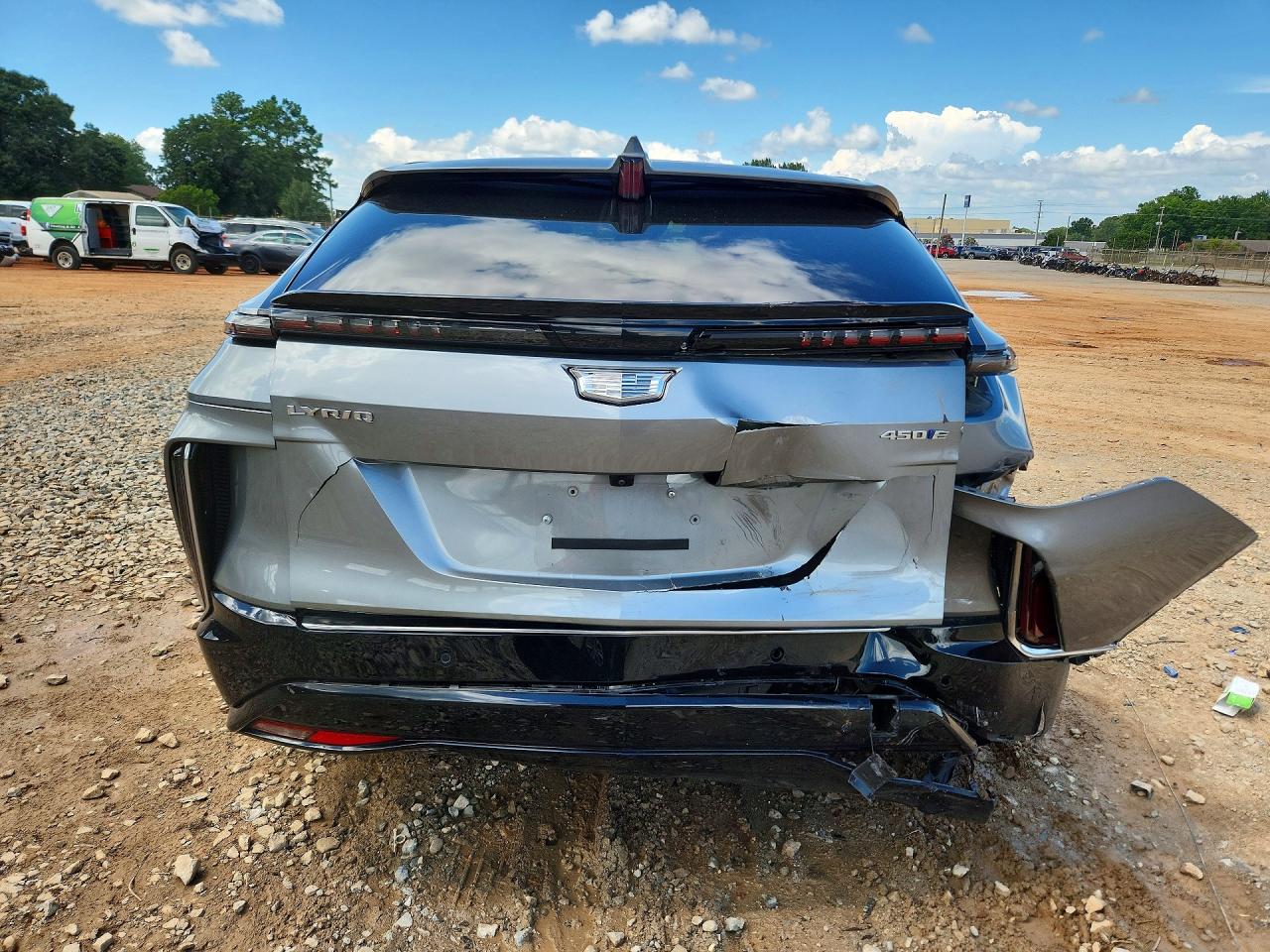 2024 Cadillac Lyriq Luxury Gray vin: 1GYKPRRK1RZ124827