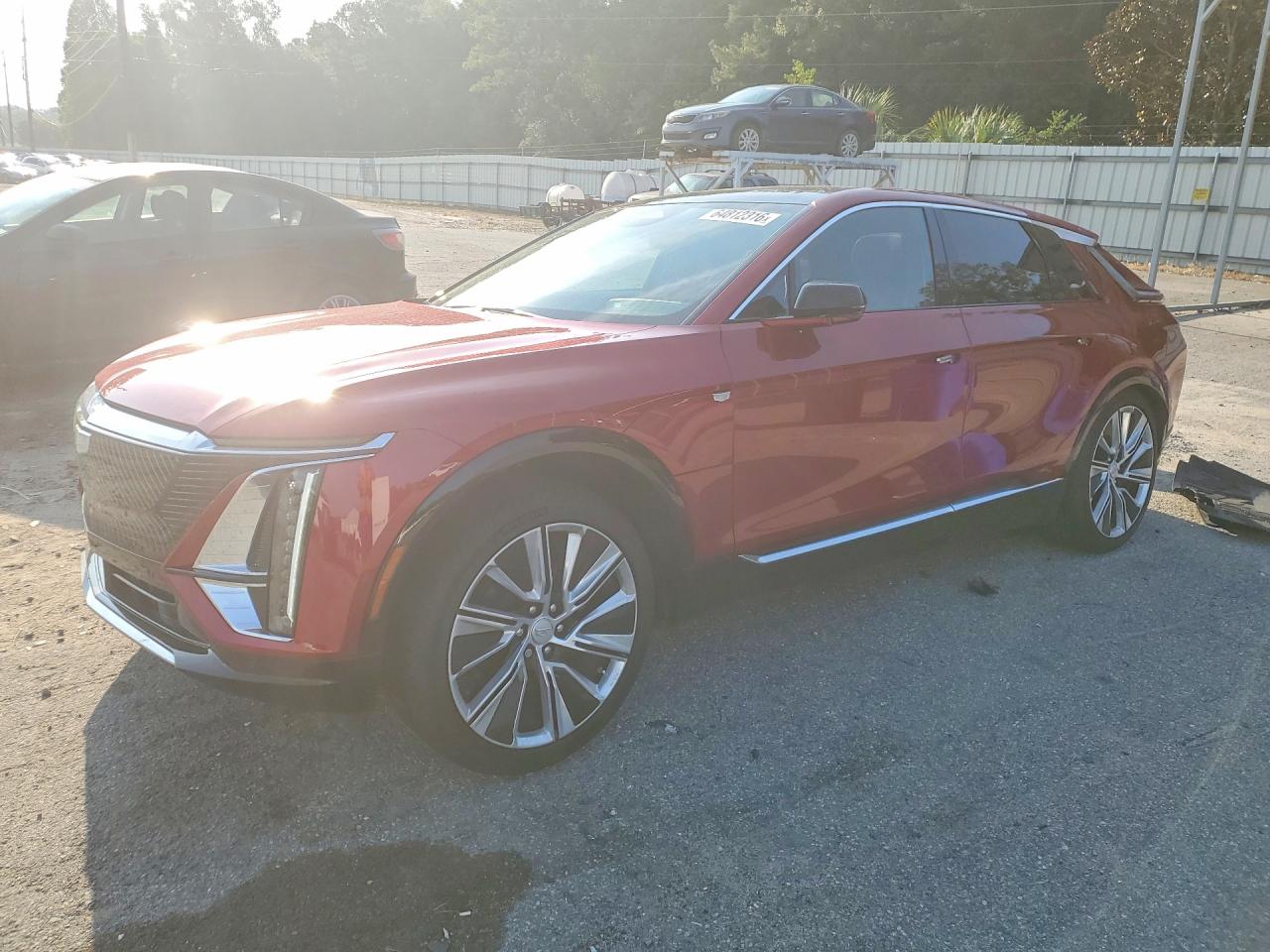 2025 Cadillac Lyriq Luxury Red vin: 1GYKPTRL9SZ304522