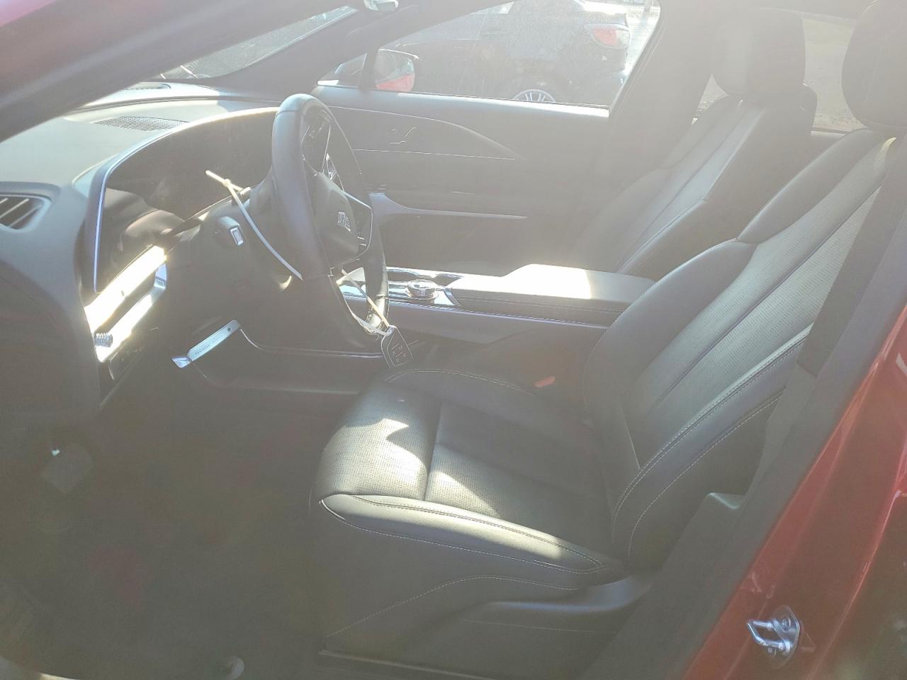 2025 Cadillac Lyriq Luxury Red vin: 1GYKPTRL9SZ304522