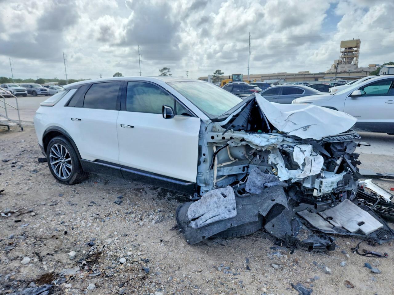 2024 Cadillac Lyriq Sport White vin: 1GYKPVRK9RZ113213