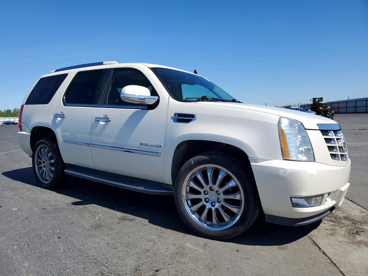 2011 Cadillac Escalade Cream vin: 1GYS3AEF1BR326157