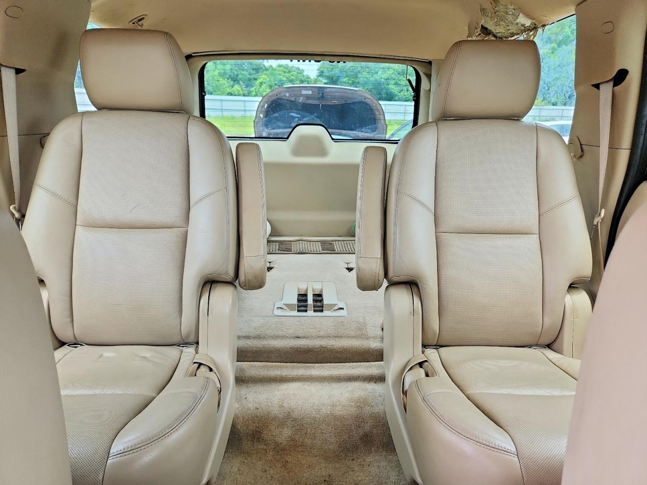 2011 Cadillac Escalade Gray vin: 1GYS3AEF1BR360650