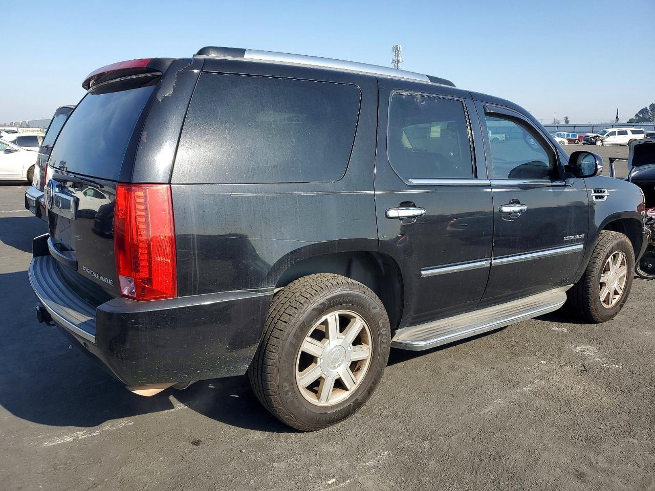 2011 Cadillac Escalade Black vin: 1GYS3AEF1BR370398