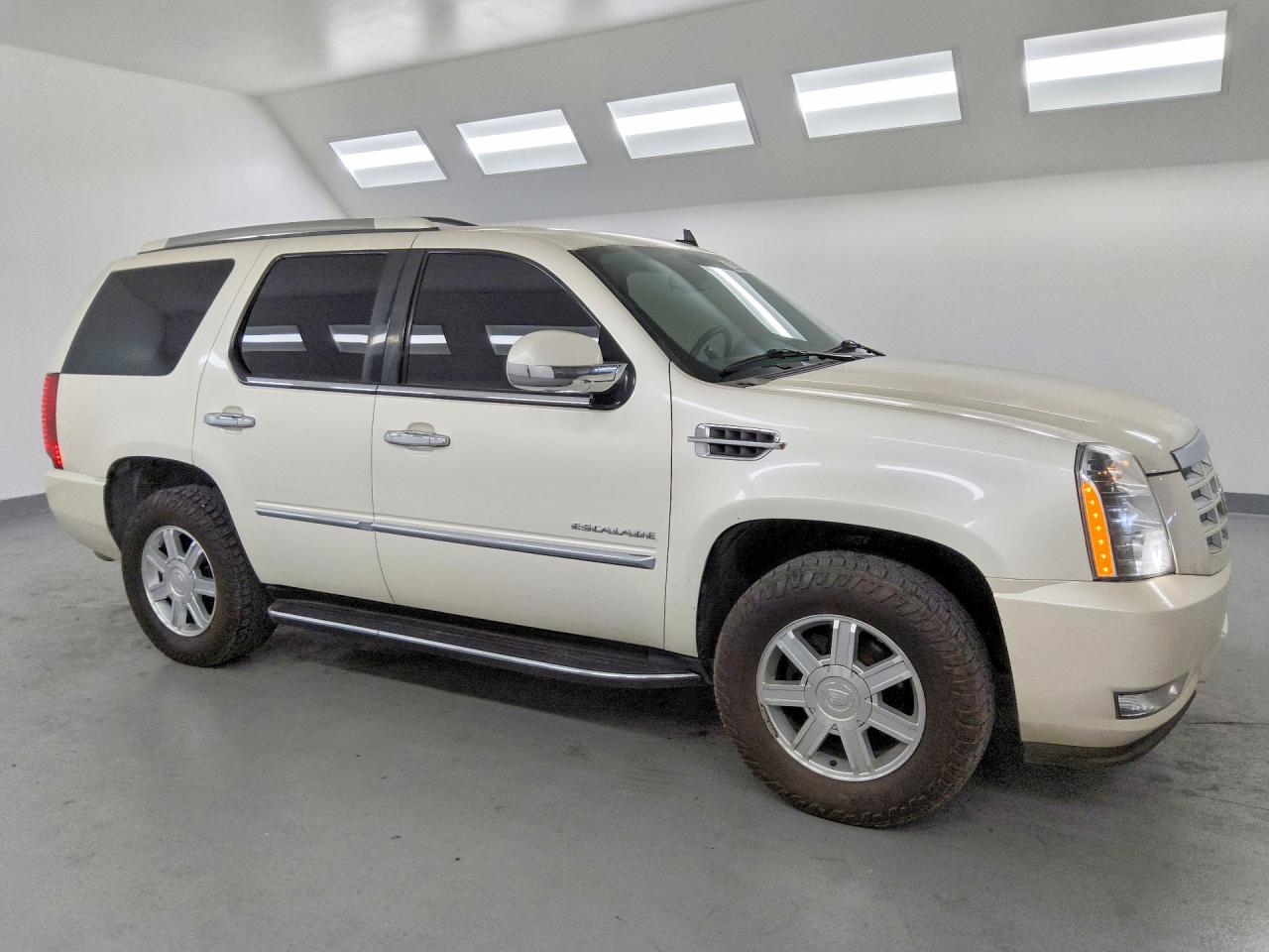 2013 Cadillac Escalade White vin: 1GYS3AEF9DR331318