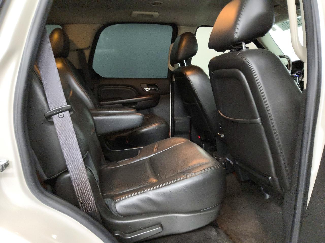 2013 Cadillac Escalade White vin: 1GYS3AEF9DR331318