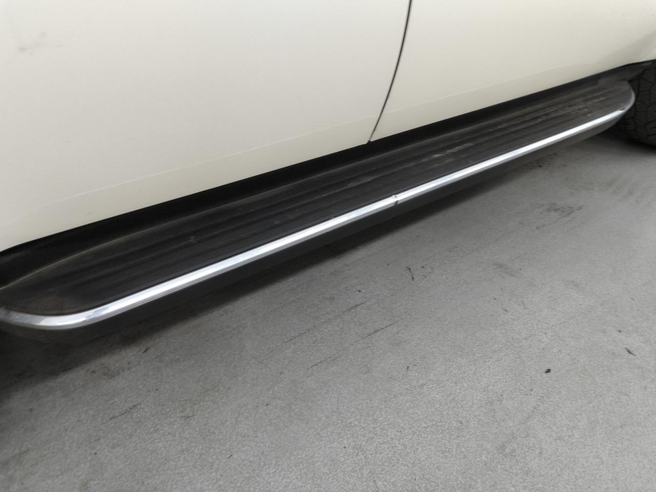 2013 Cadillac Escalade White vin: 1GYS3AEF9DR331318 Damage: Right Running Board, Cracked, 1/2 To 1 Inch