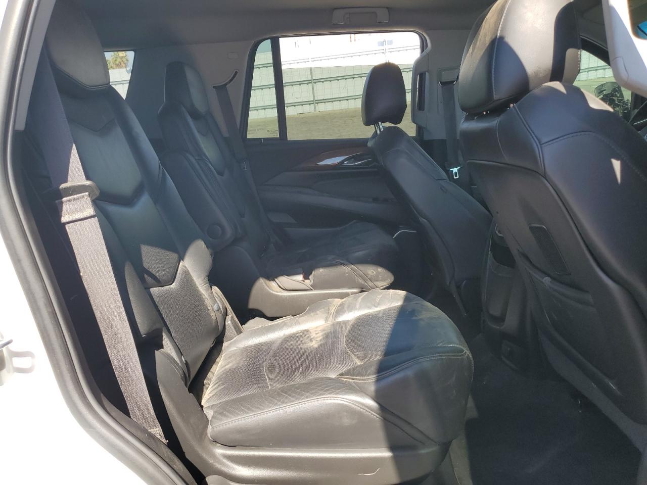 2018 Cadillac Escalade Белый vin: 1GYS3AKJ2JR189124