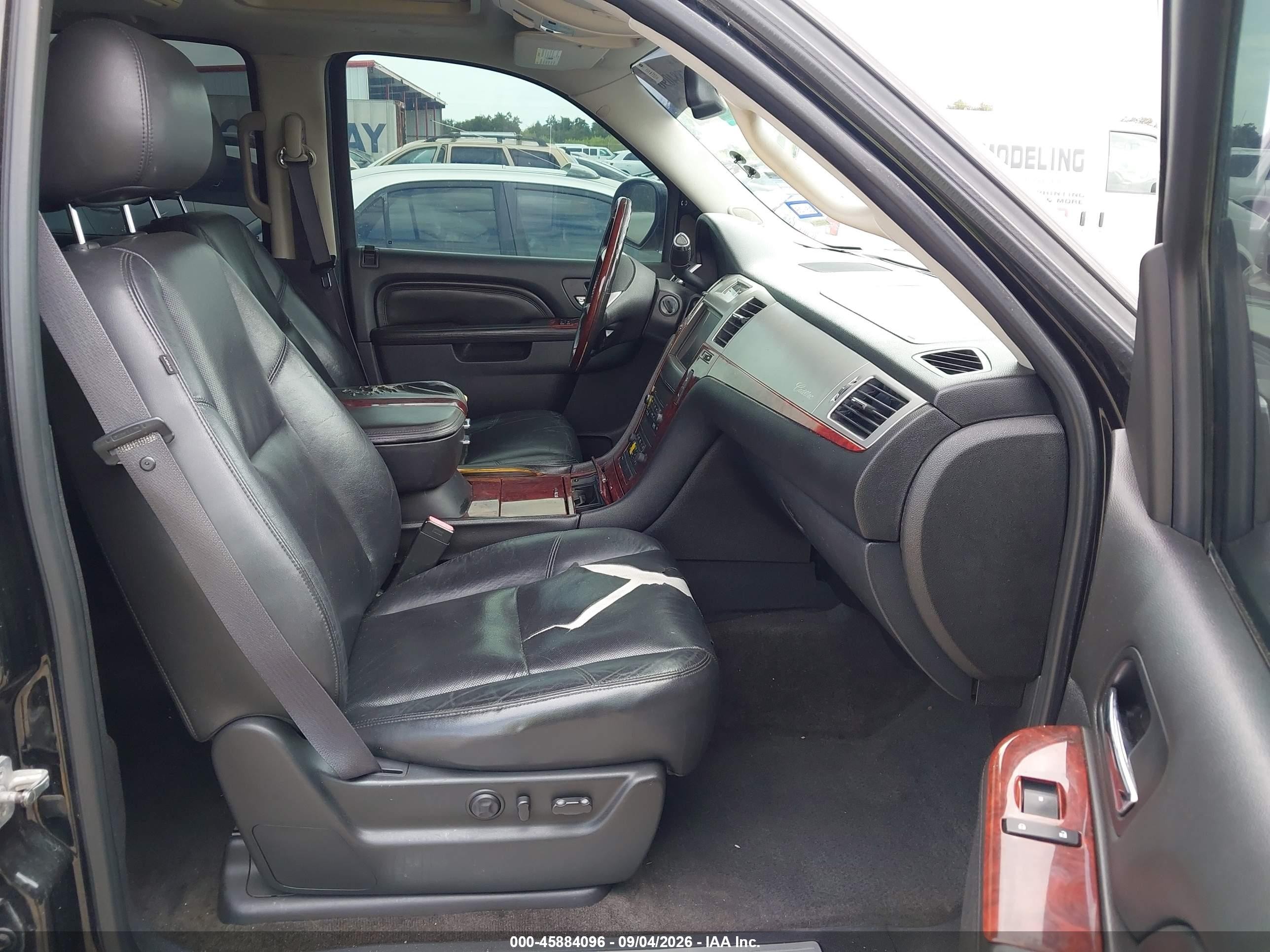2011 Cadillac Escalade Luxury Black vin: 1GYS3BEF1BR366986
