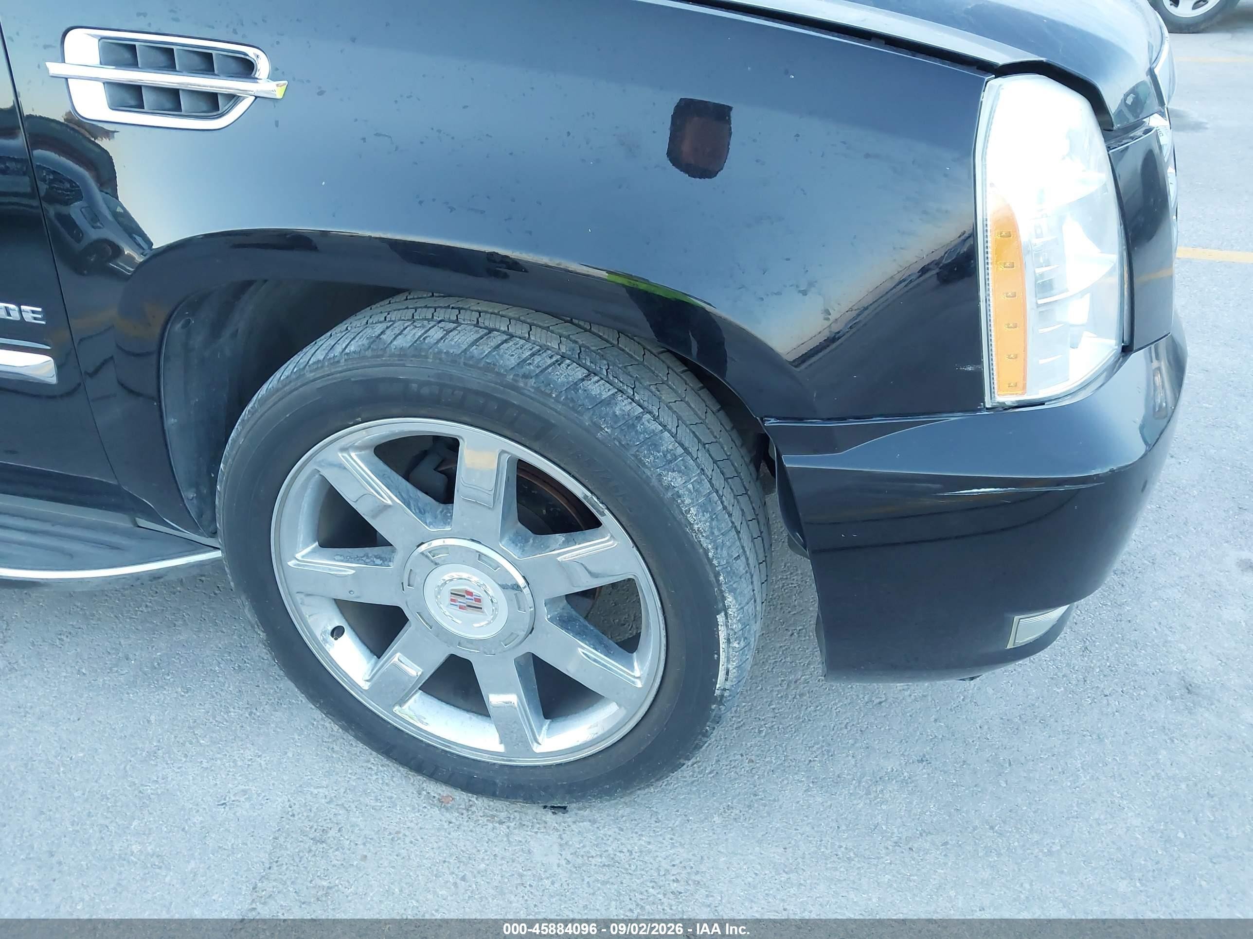 2011 Cadillac Escalade Luxury Black vin: 1GYS3BEF1BR366986