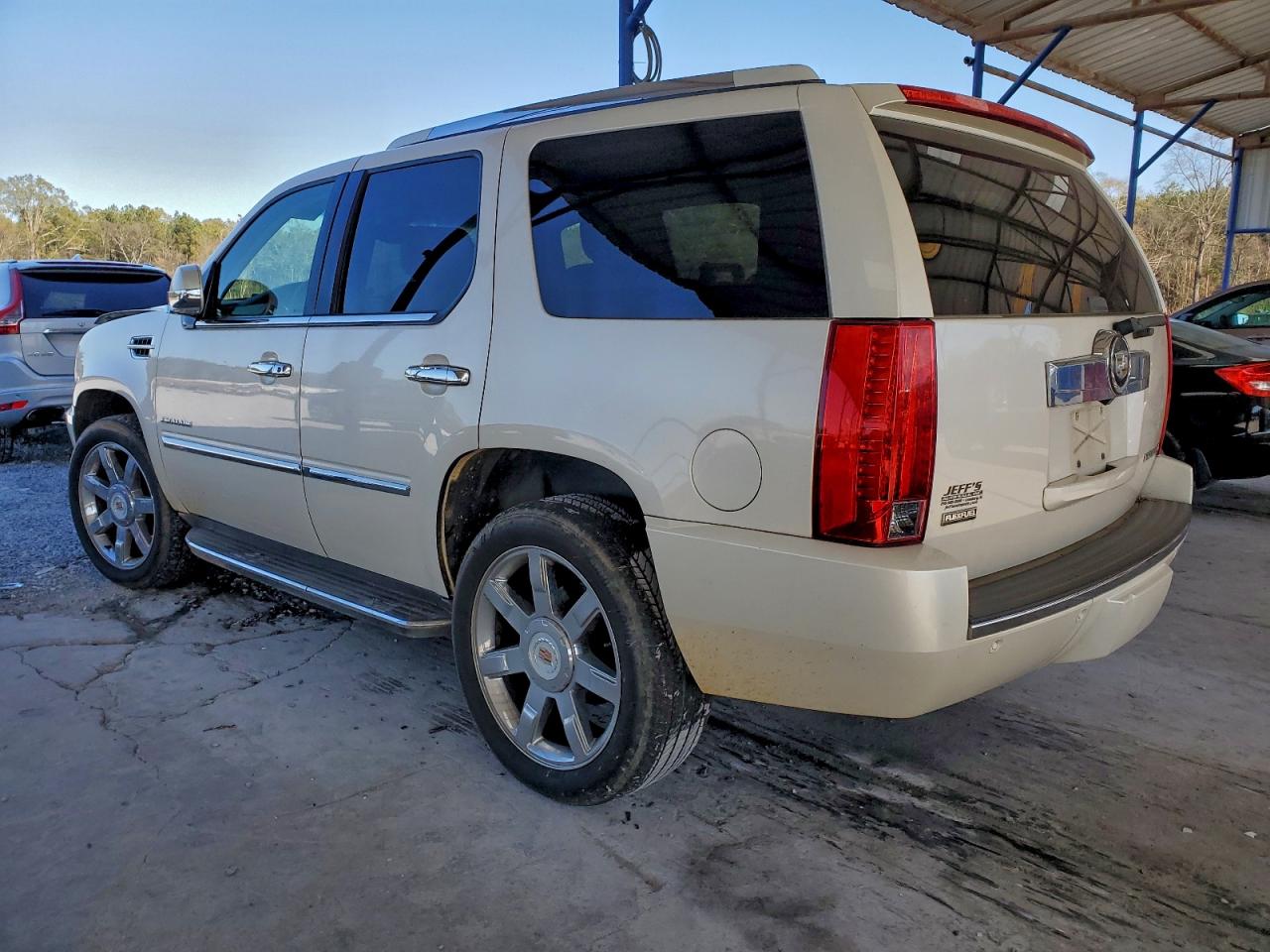 2012 Cadillac Escalade Luxury Белый vin: 1GYS3BEF1CR233629