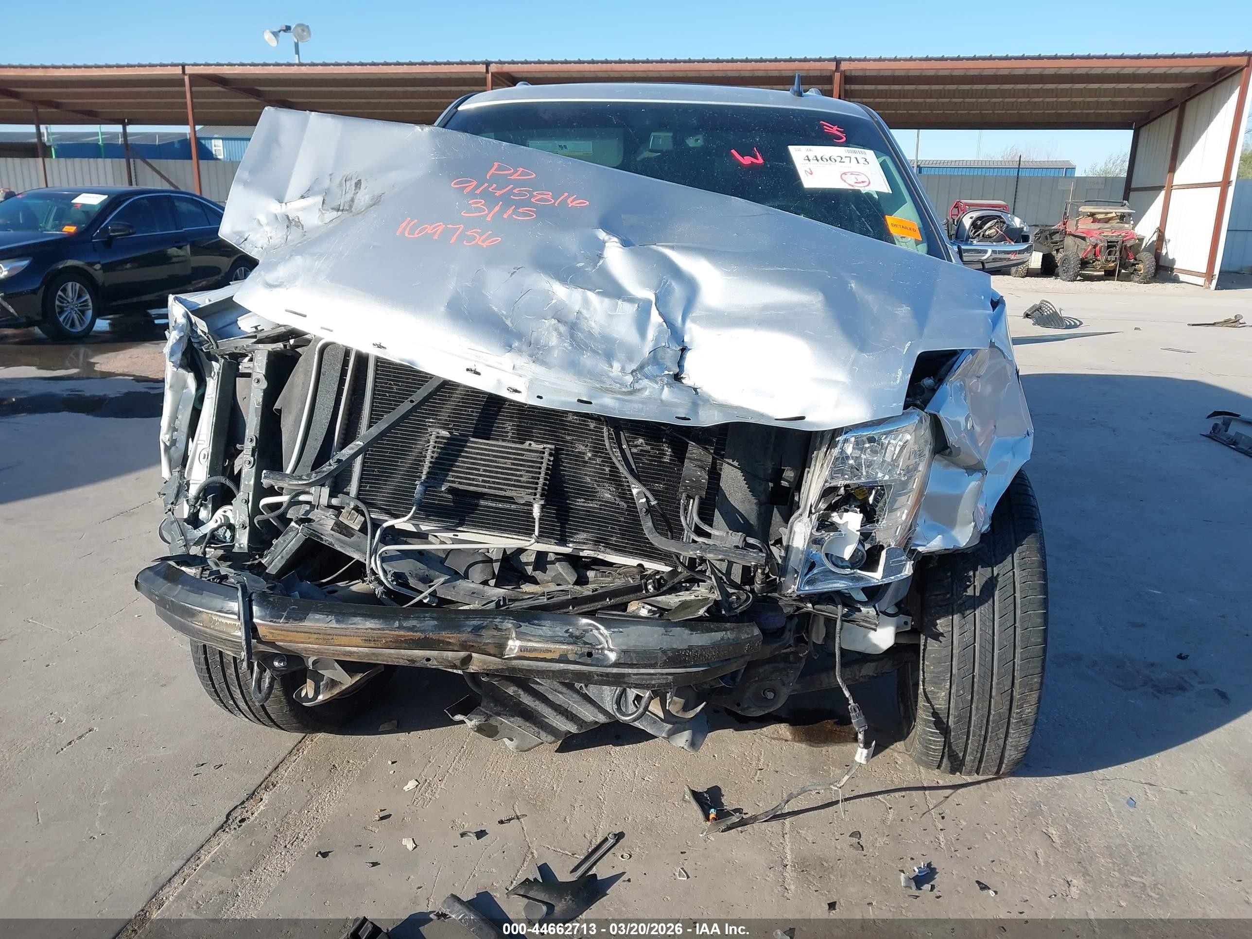 2014 Cadillac Escalade Luxury Silver vin: 1GYS3BEF1ER169756
