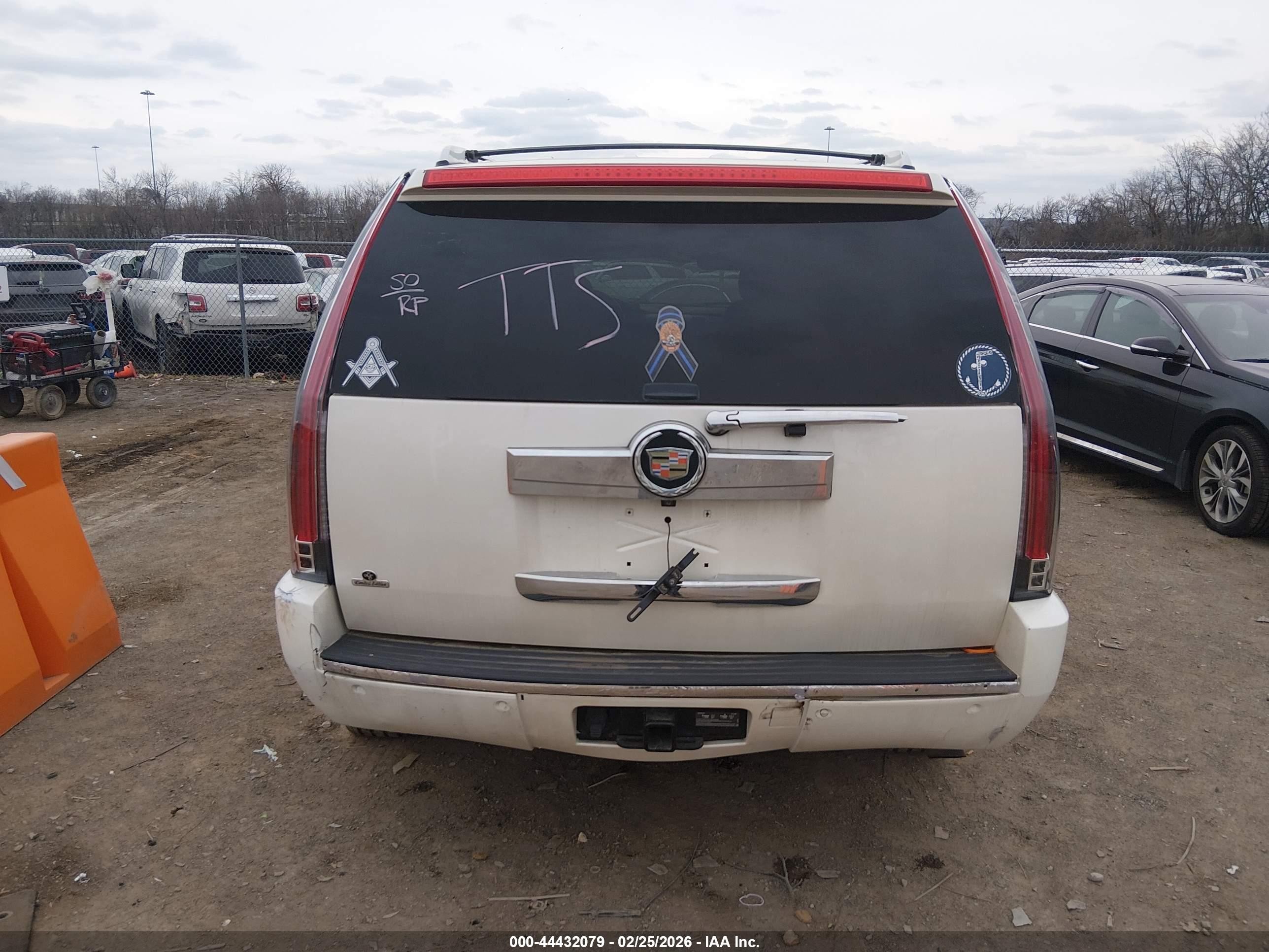 2013 Cadillac Escalade Luxury Белый vin: 1GYS3BEF8DR151334