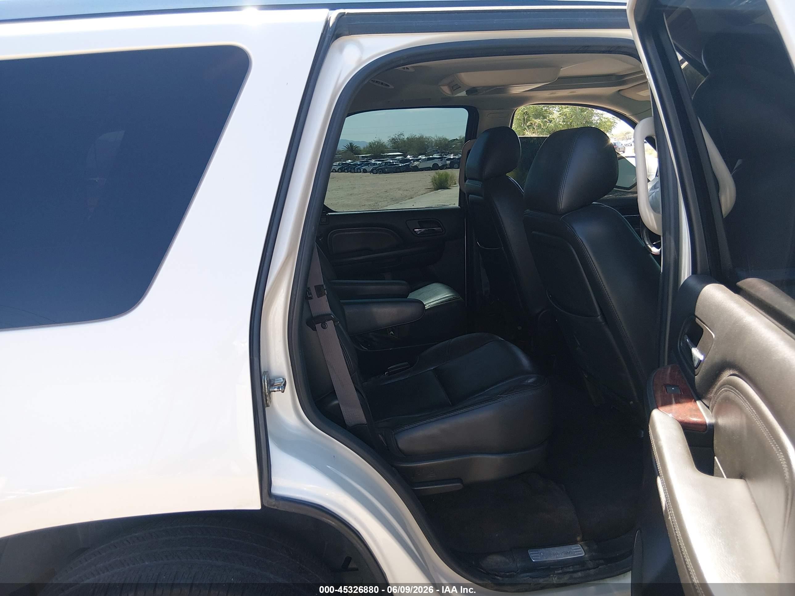 2013 Cadillac Escalade Luxury Белый vin: 1GYS3BEF8DR270226