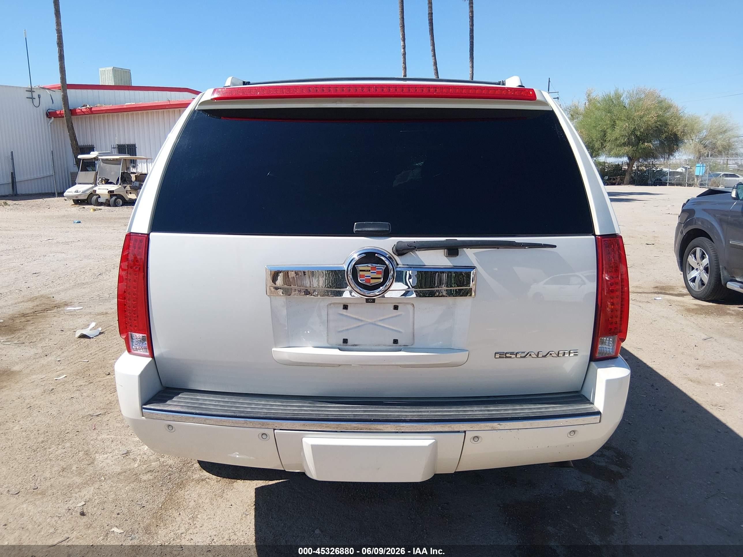 2013 Cadillac Escalade Luxury Белый vin: 1GYS3BEF8DR270226