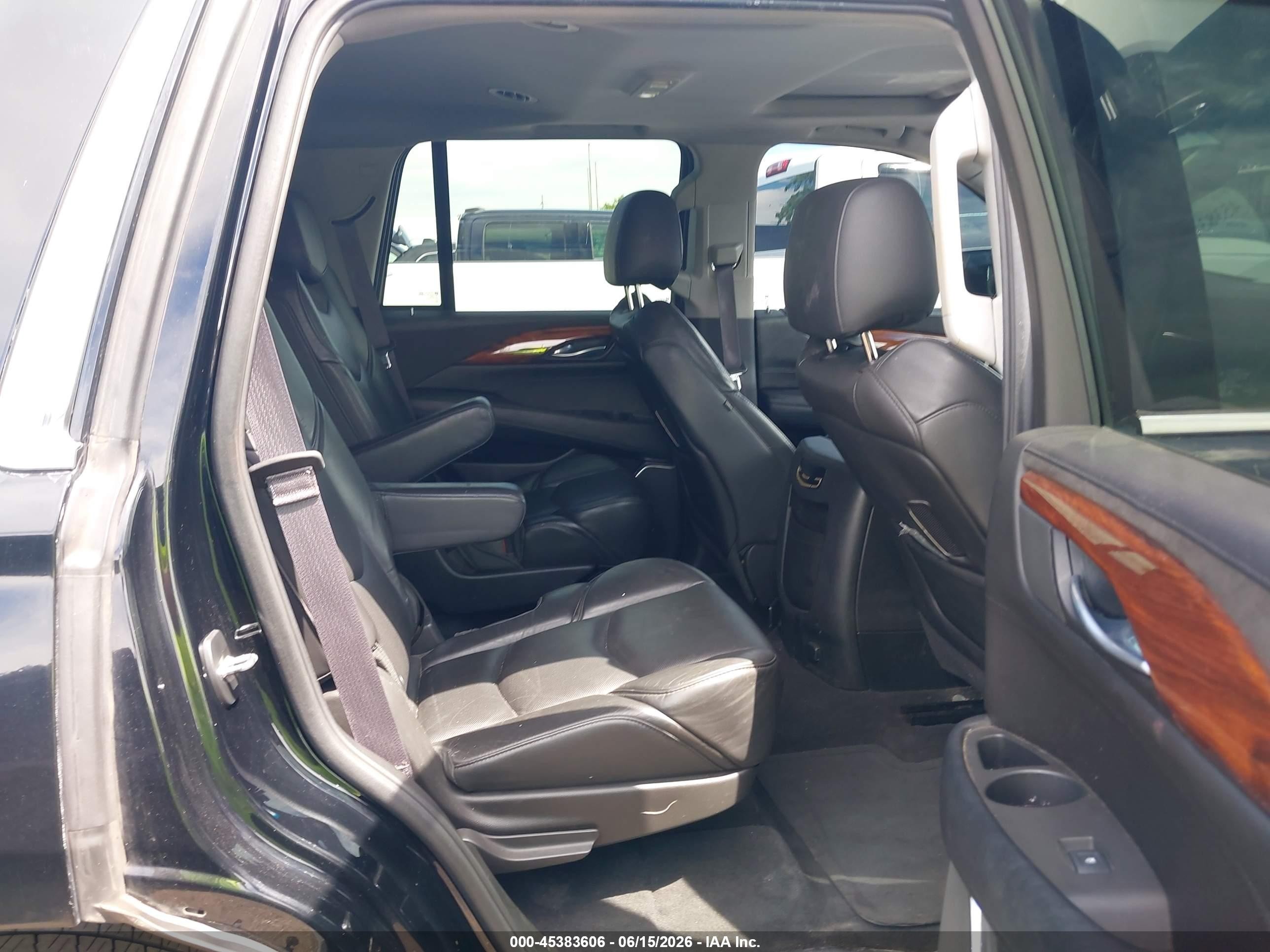 2015 Cadillac Escalade Luxury Black vin: 1GYS3BKJ0FR276792