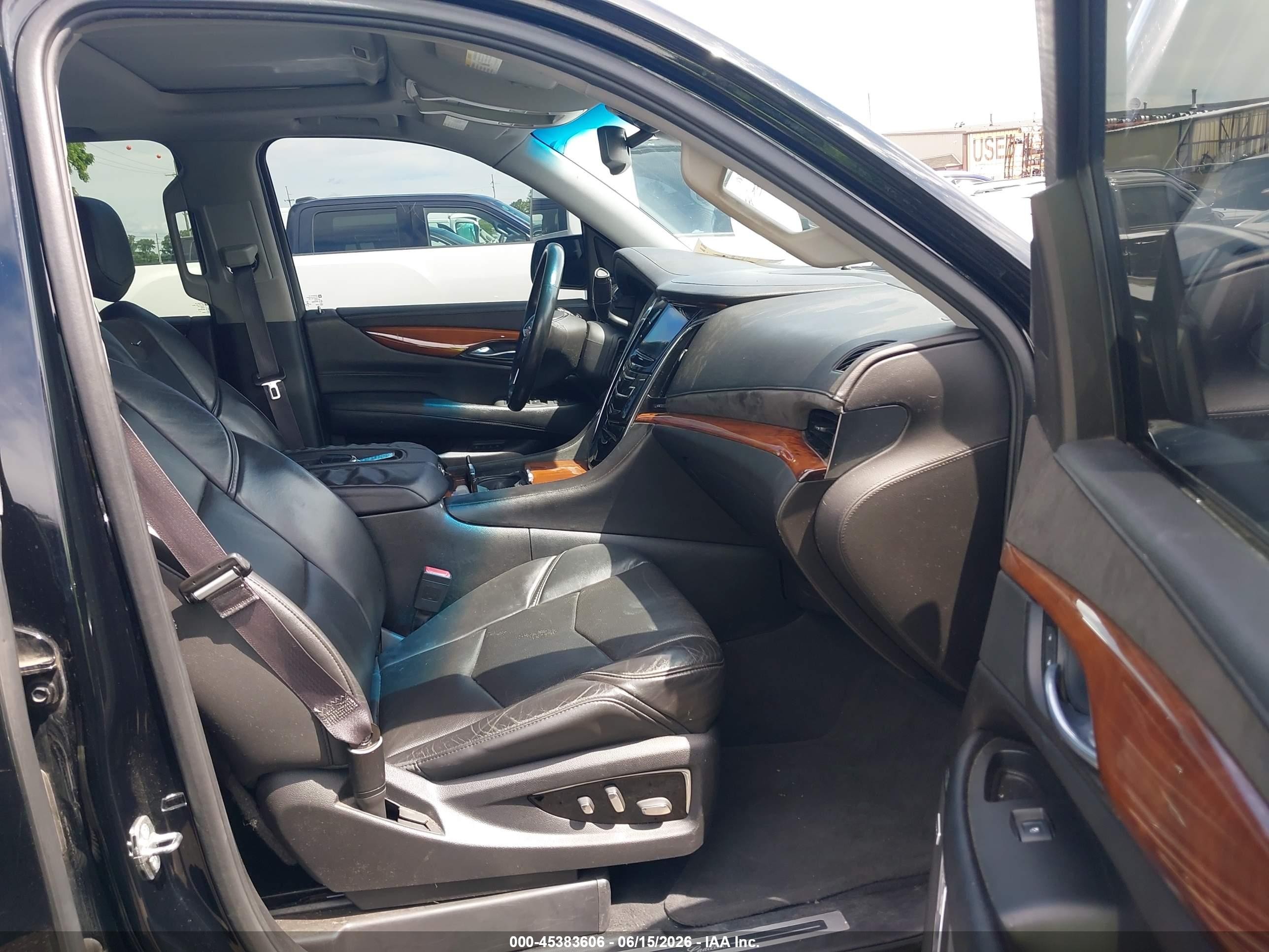2015 Cadillac Escalade Luxury Black vin: 1GYS3BKJ0FR276792