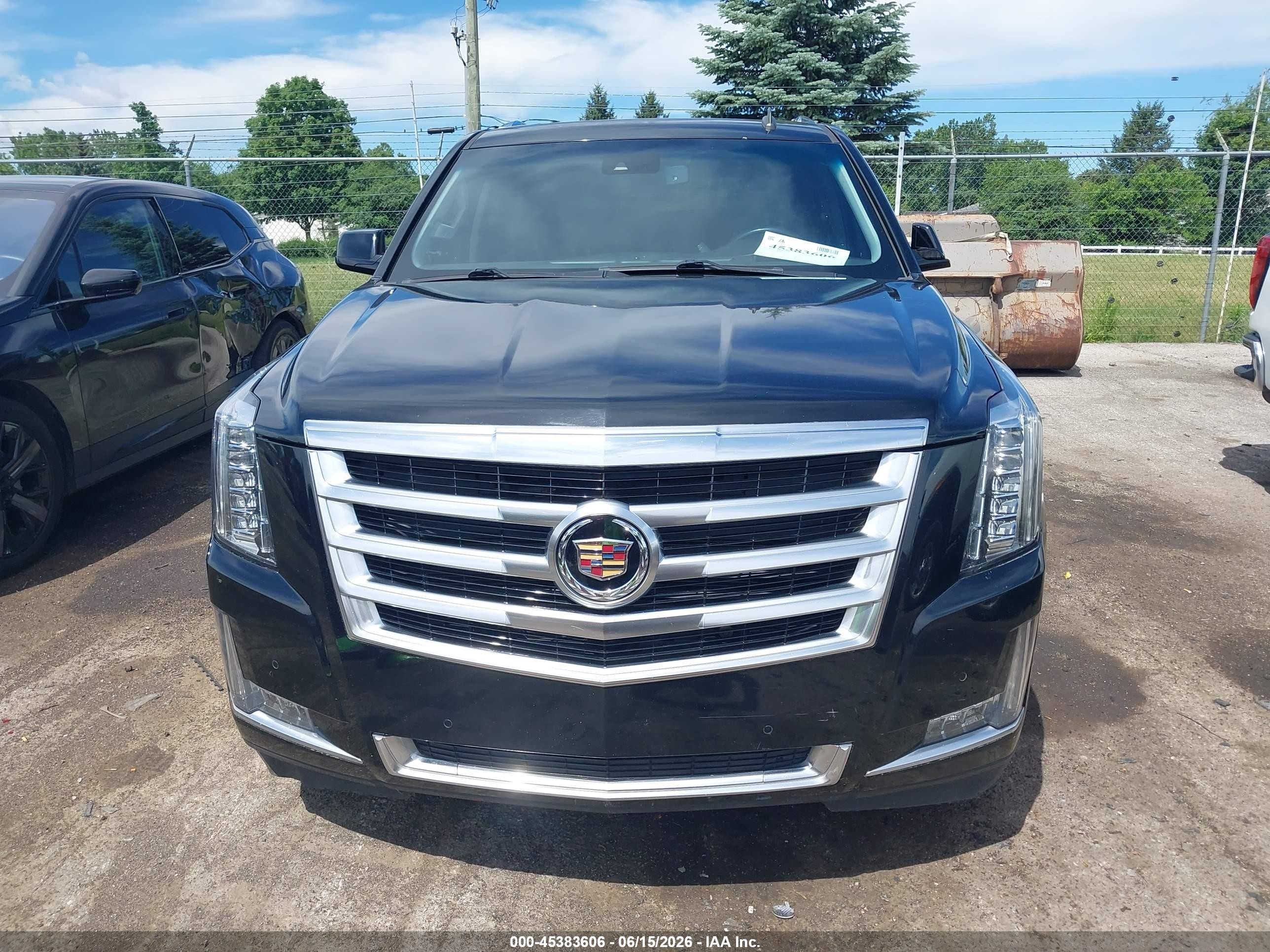 2015 Cadillac Escalade Luxury Black vin: 1GYS3BKJ0FR276792