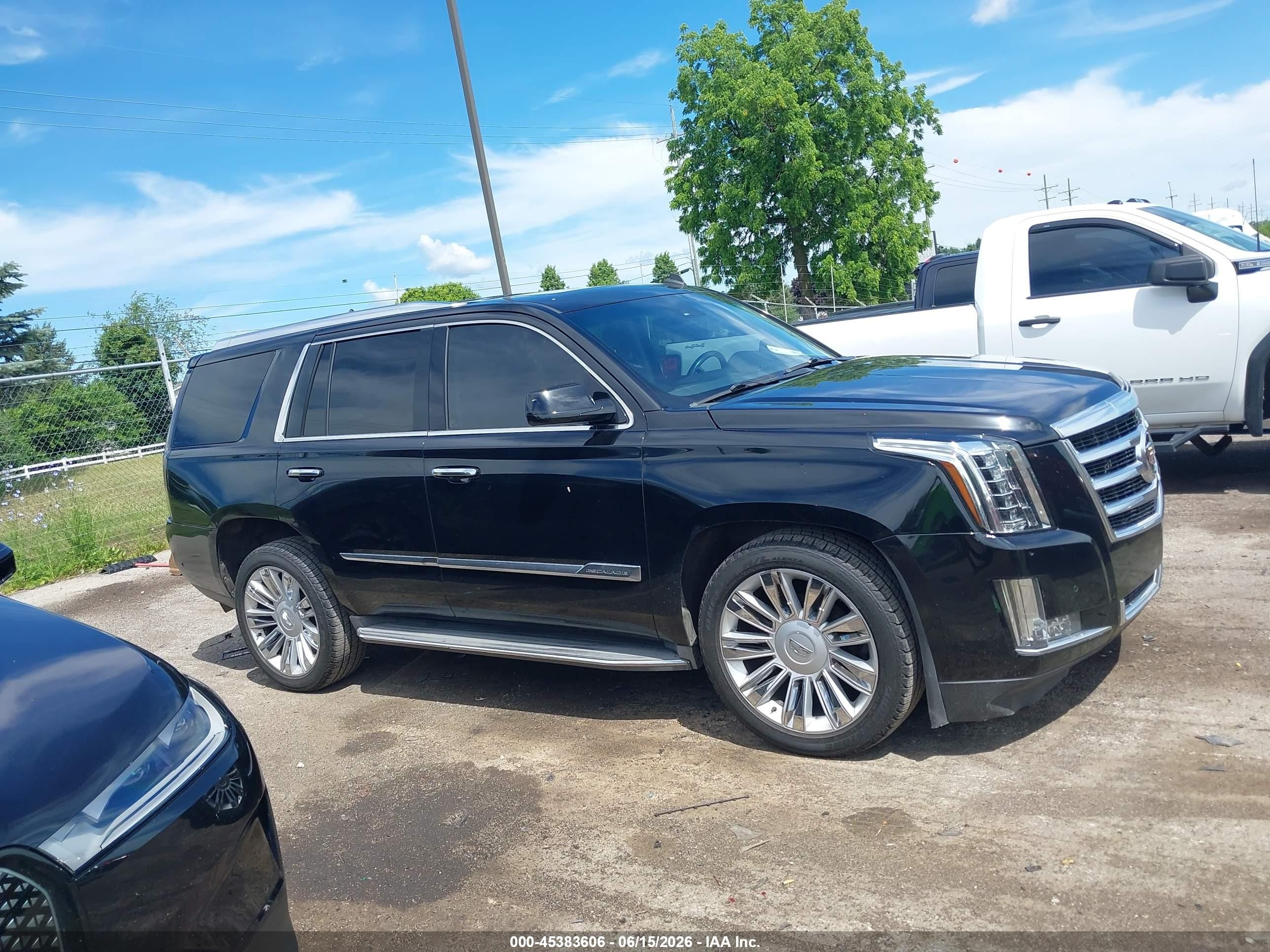 2015 Cadillac Escalade Luxury Black vin: 1GYS3BKJ0FR276792