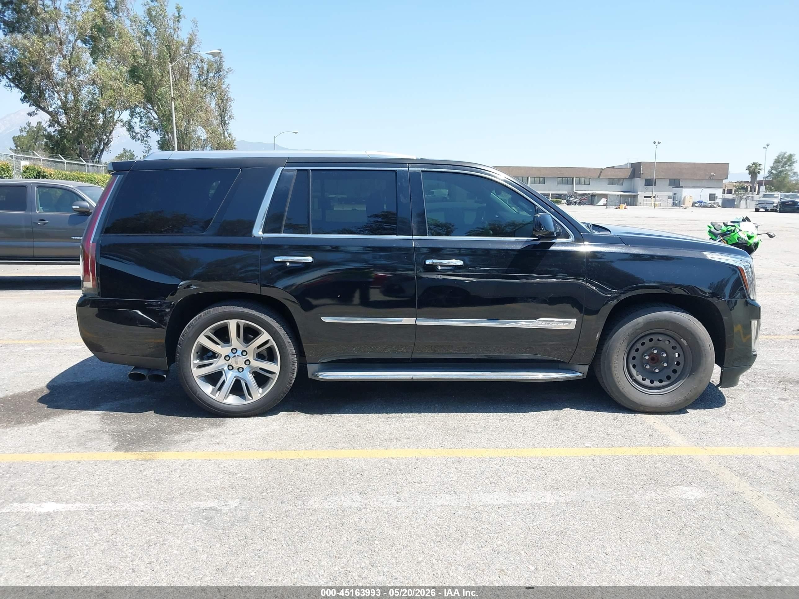 2015 Cadillac Escalade Luxury Black vin: 1GYS3BKJ1FR192786