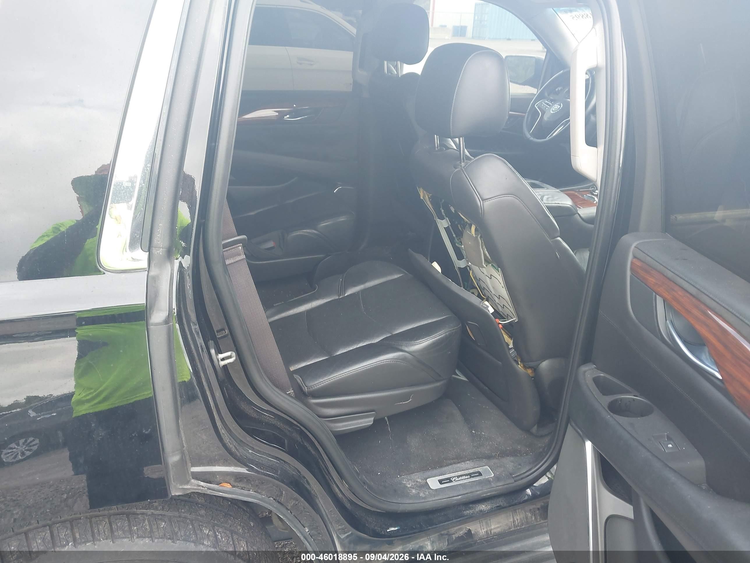 2015 Cadillac Escalade Luxury Black vin: 1GYS3BKJ2FR211345