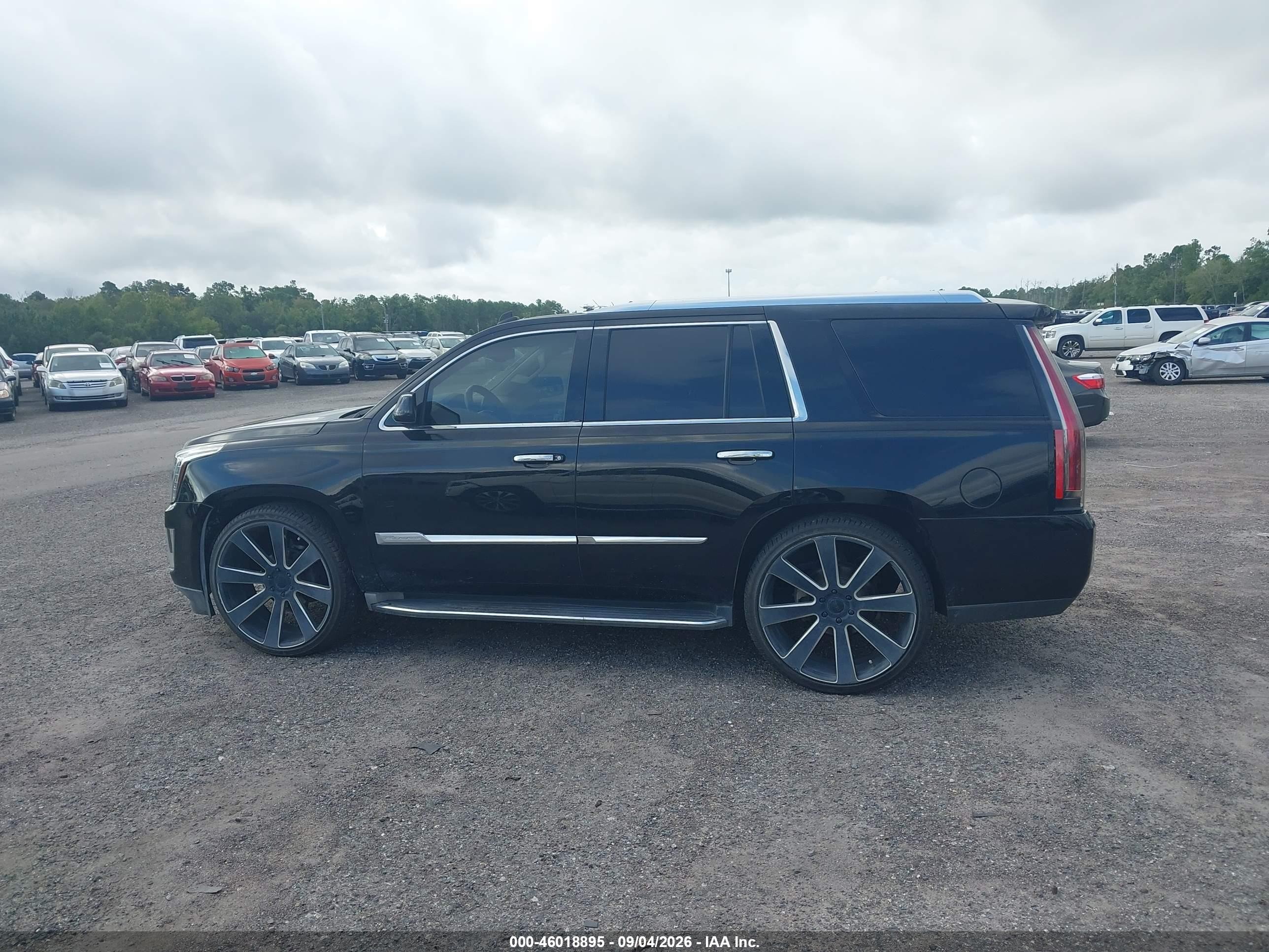 2015 Cadillac Escalade Luxury Black vin: 1GYS3BKJ2FR211345