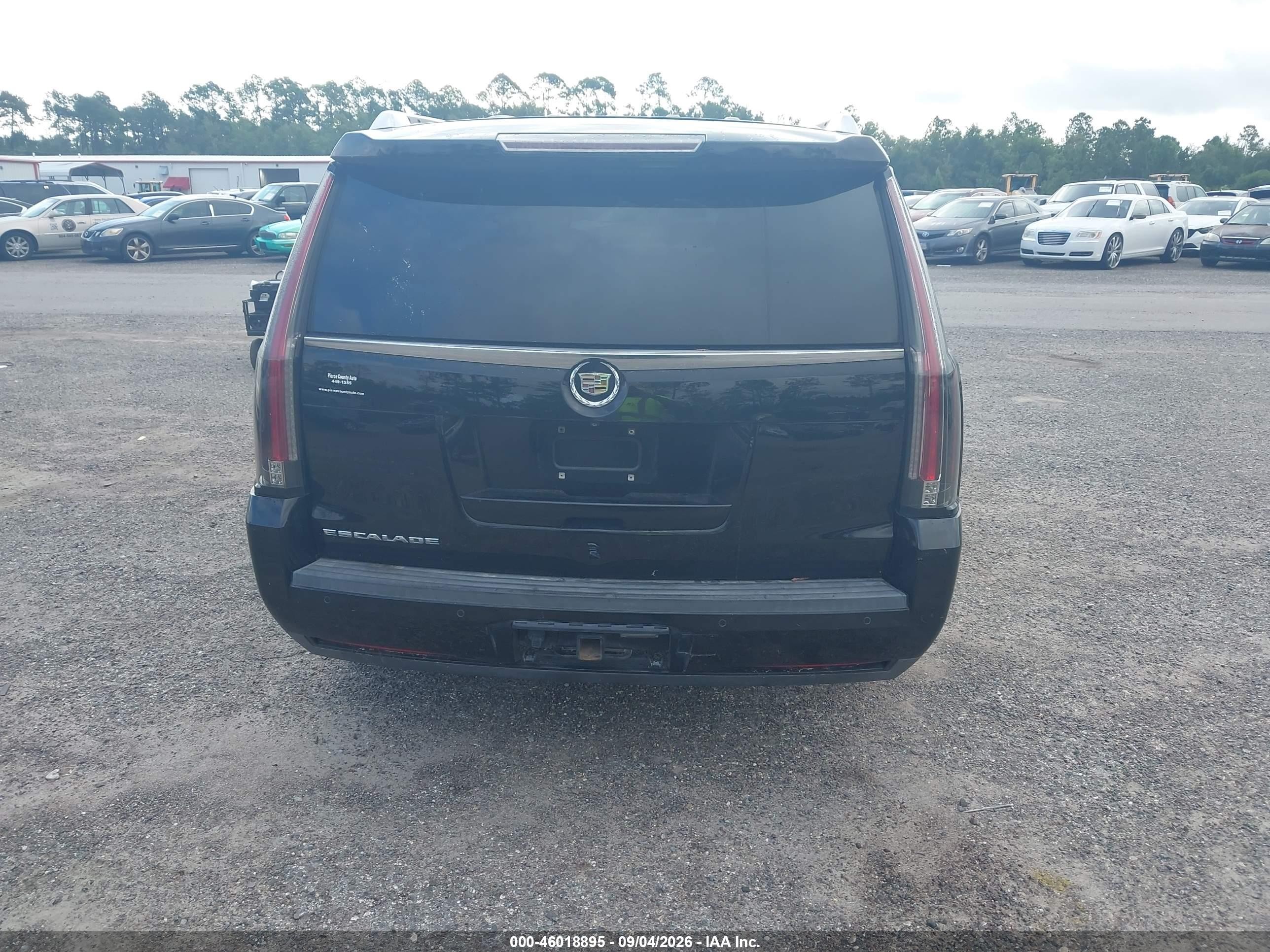 2015 Cadillac Escalade Luxury Black vin: 1GYS3BKJ2FR211345