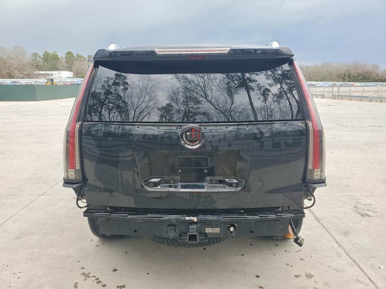 2015 Cadillac Escalade Luxury Black vin: 1GYS3BKJ3FR253183