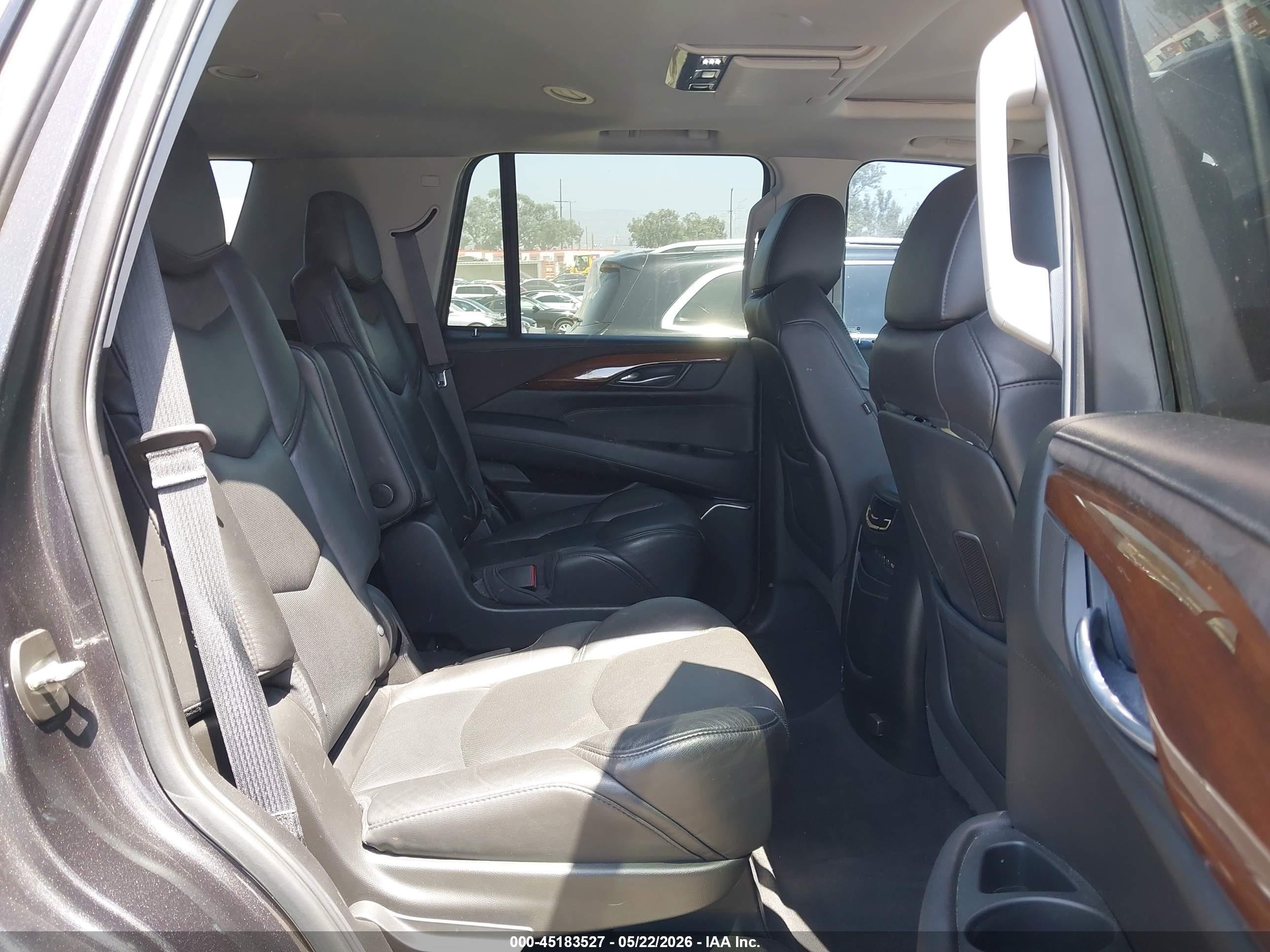 2018 Cadillac Escalade Luxury Коричневый vin: 1GYS3BKJ4JR111403