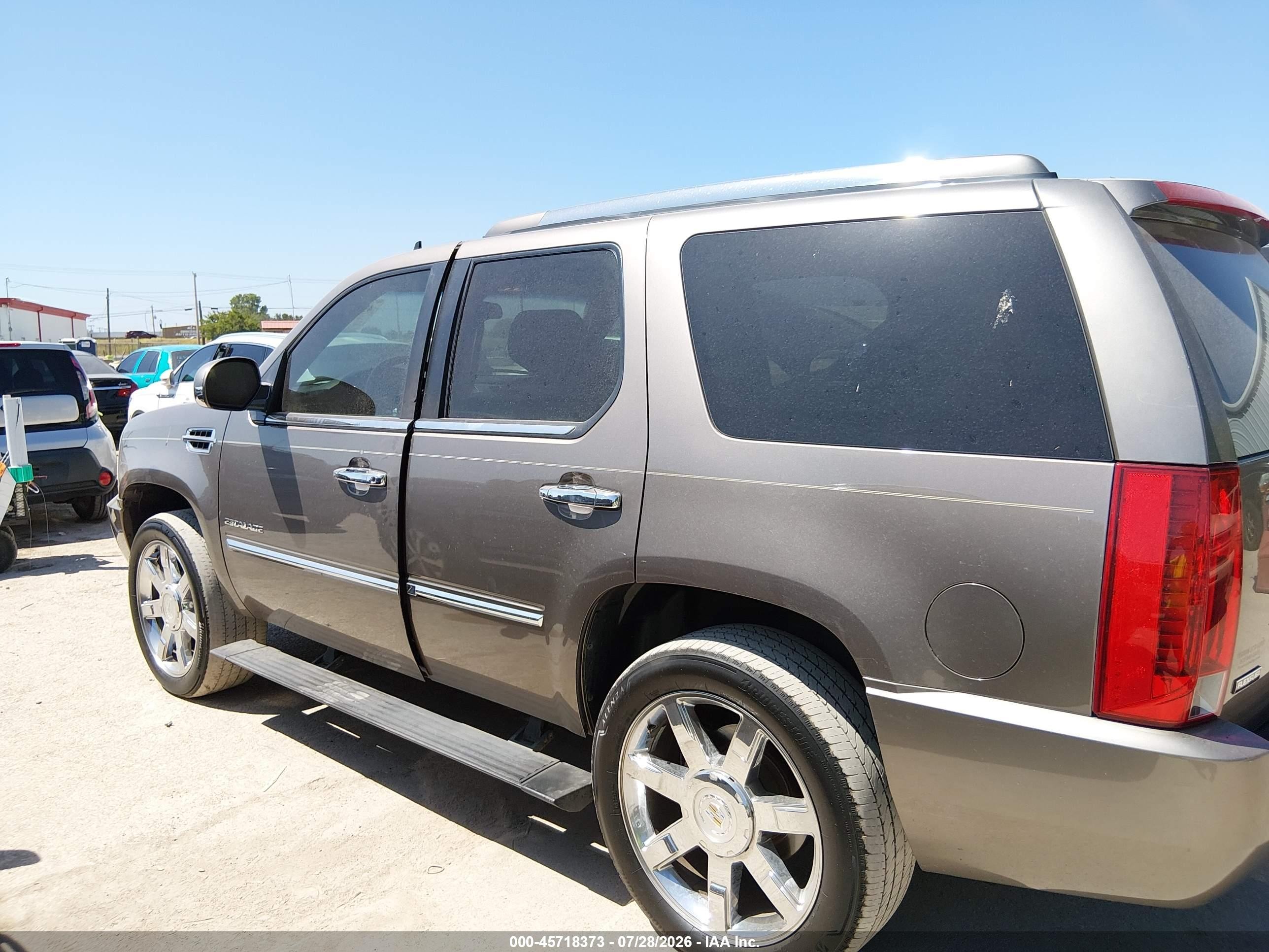 2011 Cadillac Escalade Premium Коричневый vin: 1GYS3CEF3BR138140