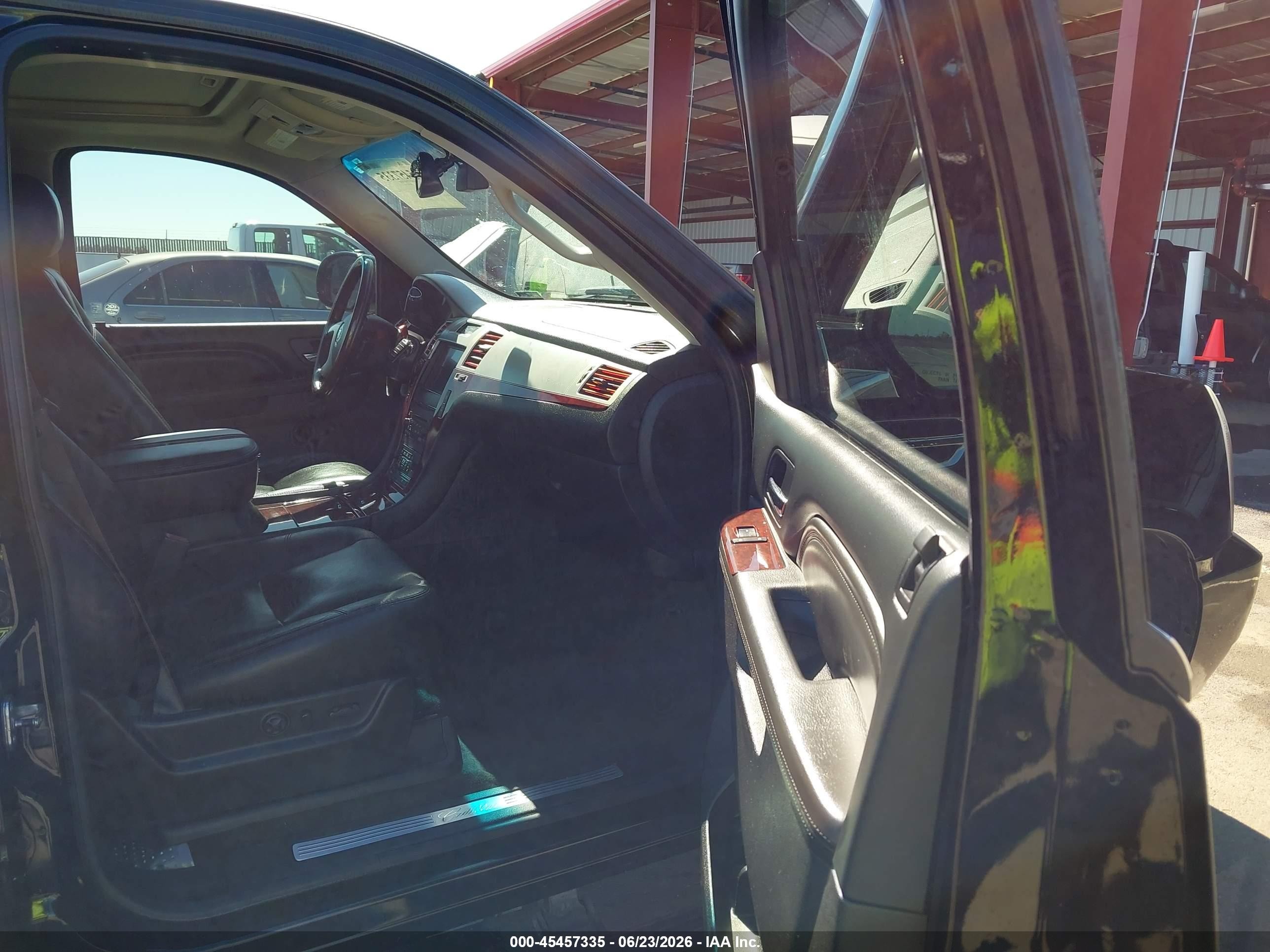 2011 Cadillac Escalade Premium Black vin: 1GYS3CEF6BR351230