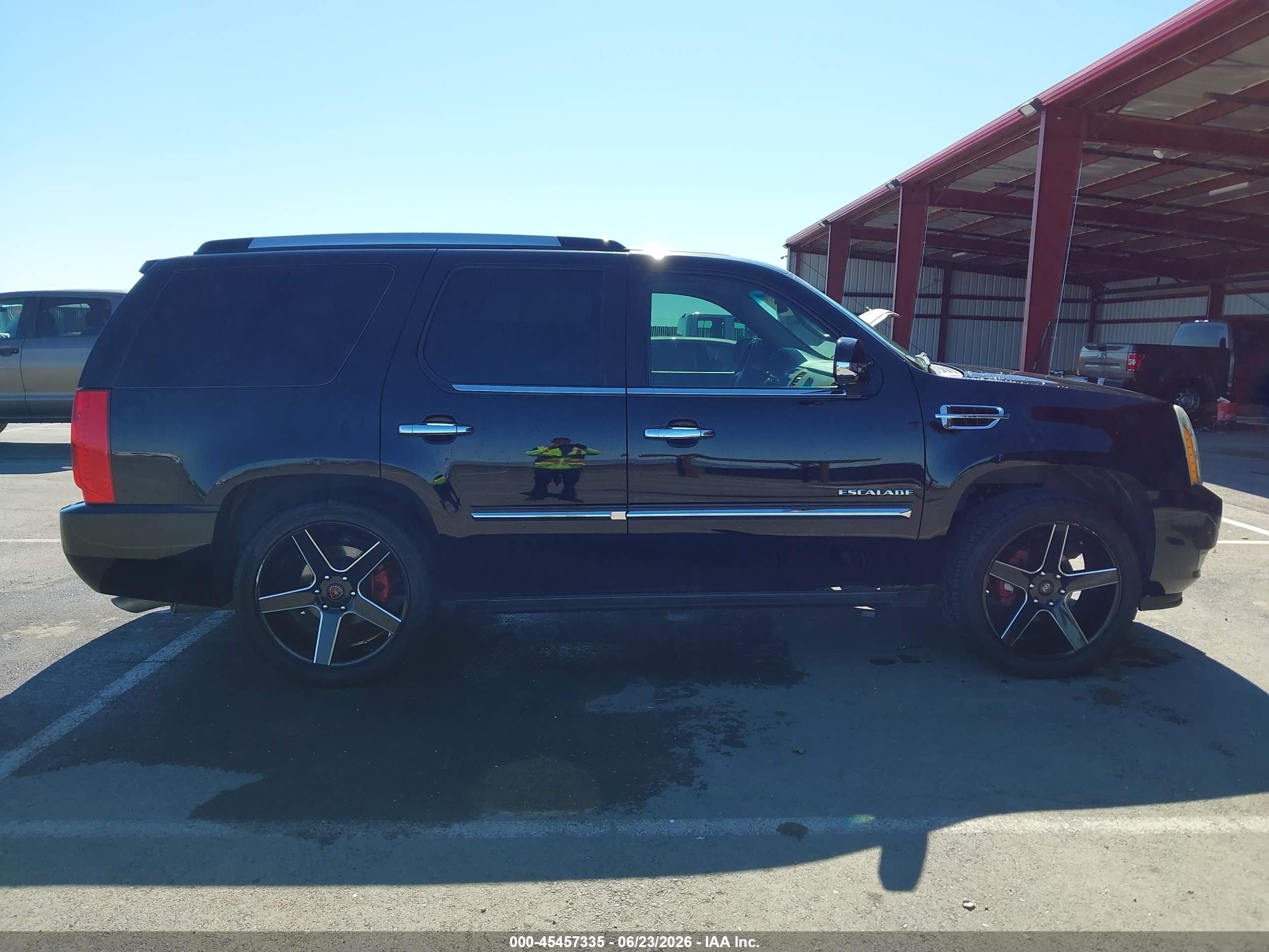 2011 Cadillac Escalade Premium Black vin: 1GYS3CEF6BR351230