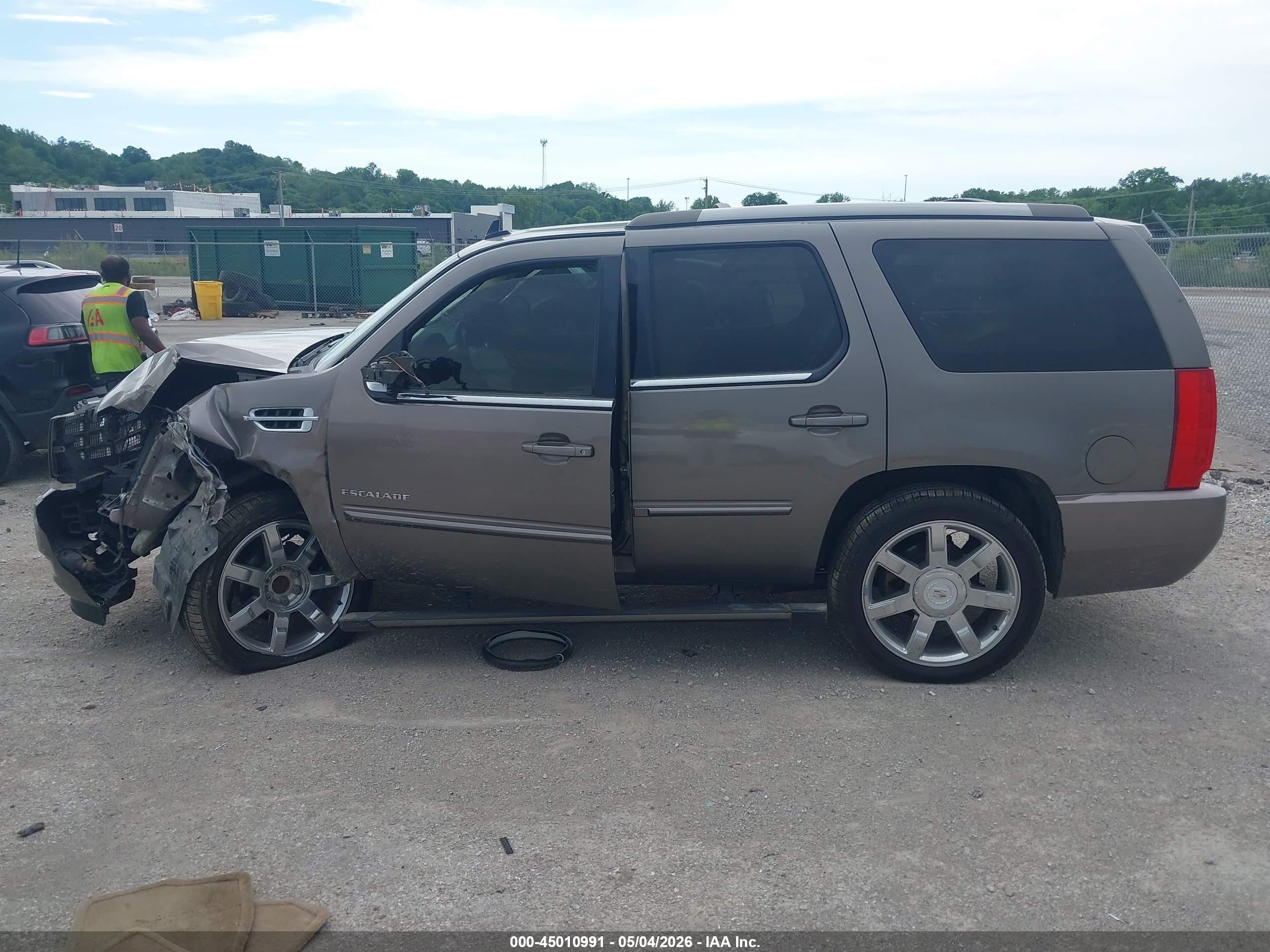2013 Cadillac Escalade Premium Gold vin: 1GYS3CEF9DR308875
