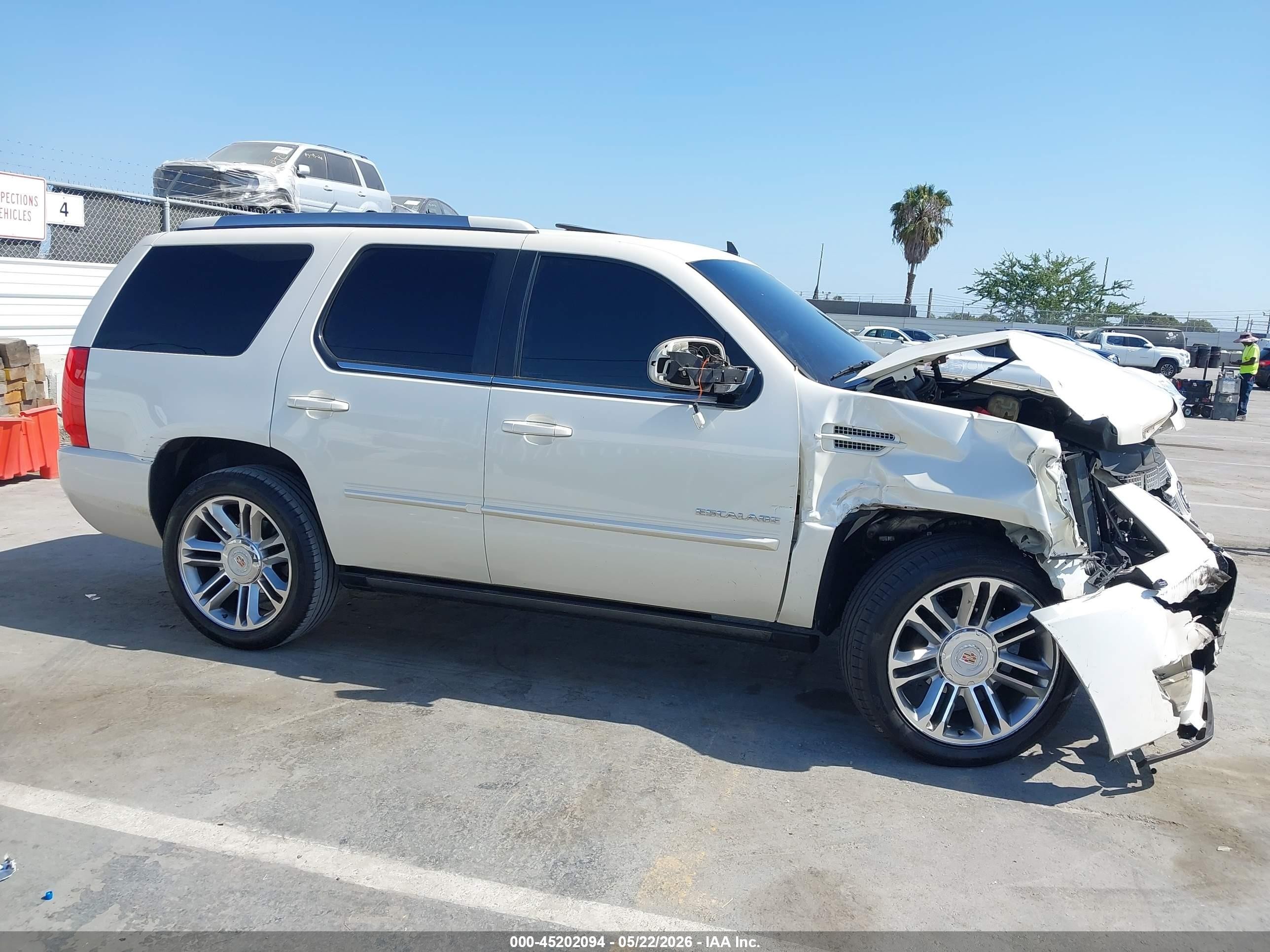 2014 Cadillac Escalade Premium White vin: 1GYS3CEFXER166246