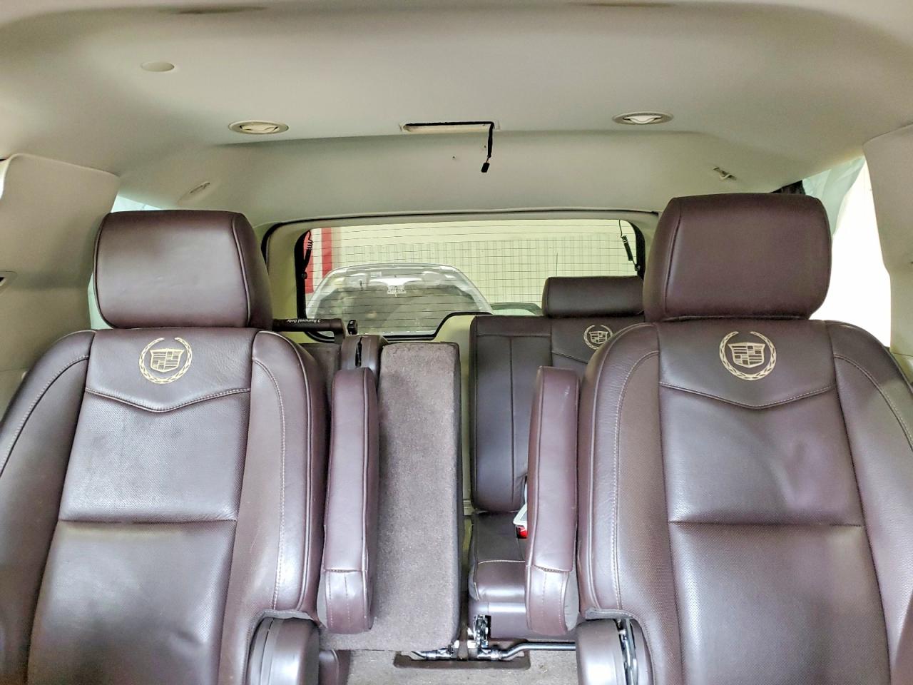 2012 Cadillac Escalade Platinum White vin: 1GYS3DEF2CR114175
