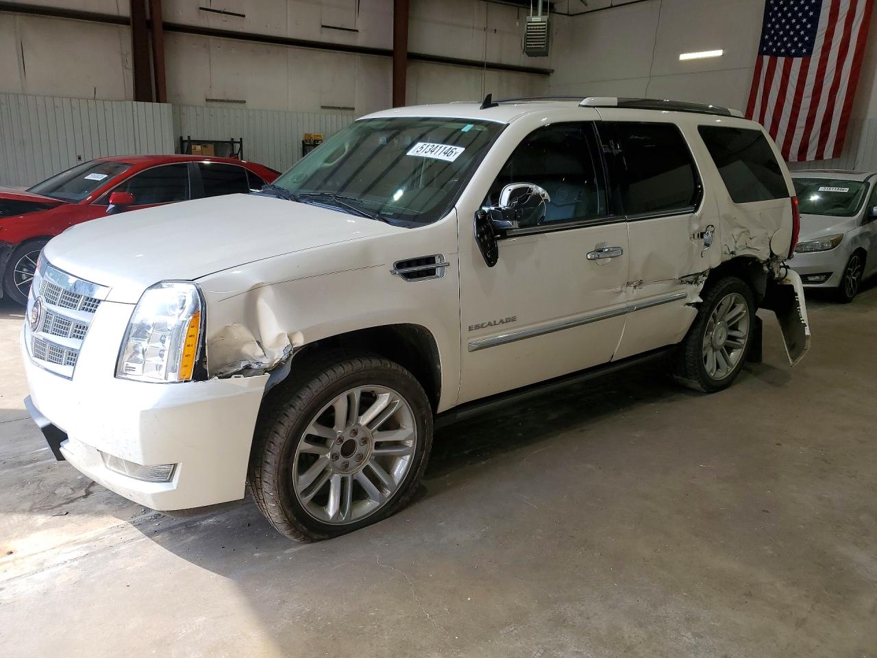 2012 Cadillac Escalade Platinum White vin: 1GYS3DEF2CR114175