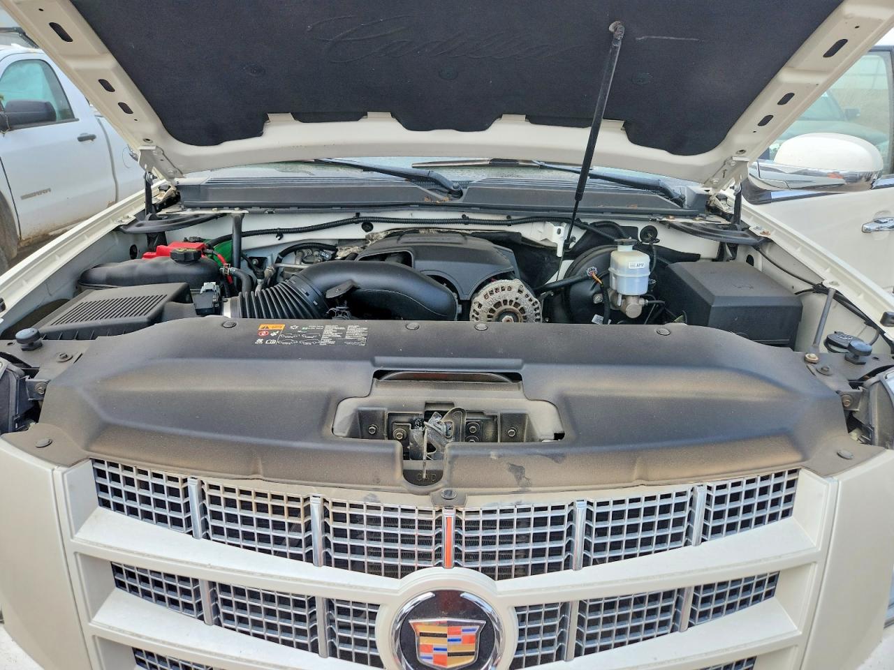 2013 Cadillac Escalade Platinum White vin: 1GYS3DEF2DR368471