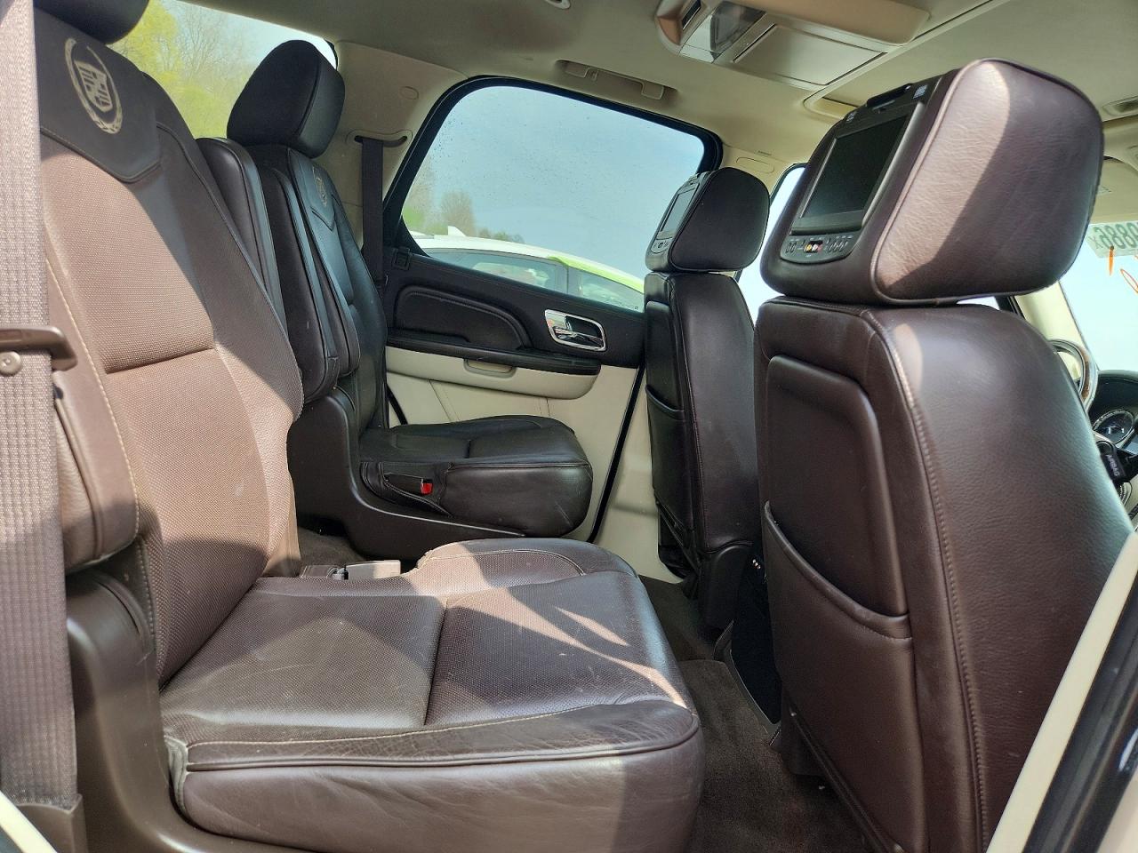 2013 Cadillac Escalade Platinum White vin: 1GYS3DEF2DR368471