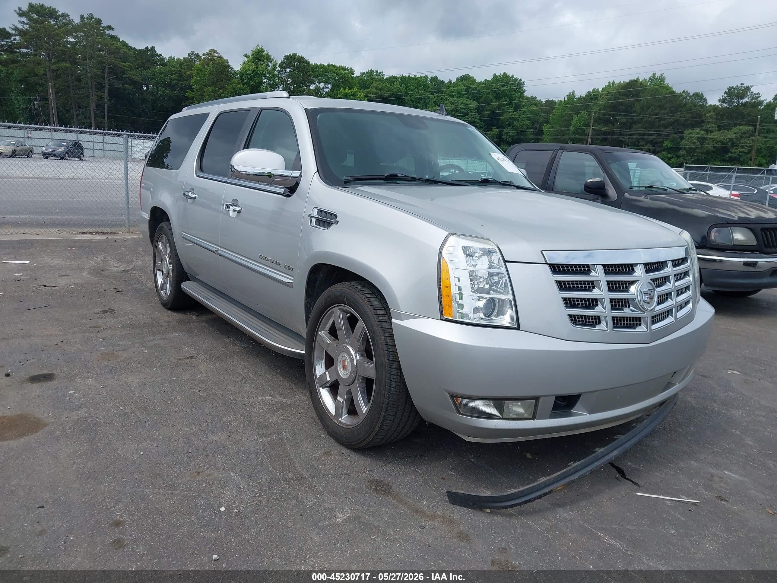 2011 Cadillac Escalade Esv Luxury Silver vin: 1GYS3HEF1BR192209
