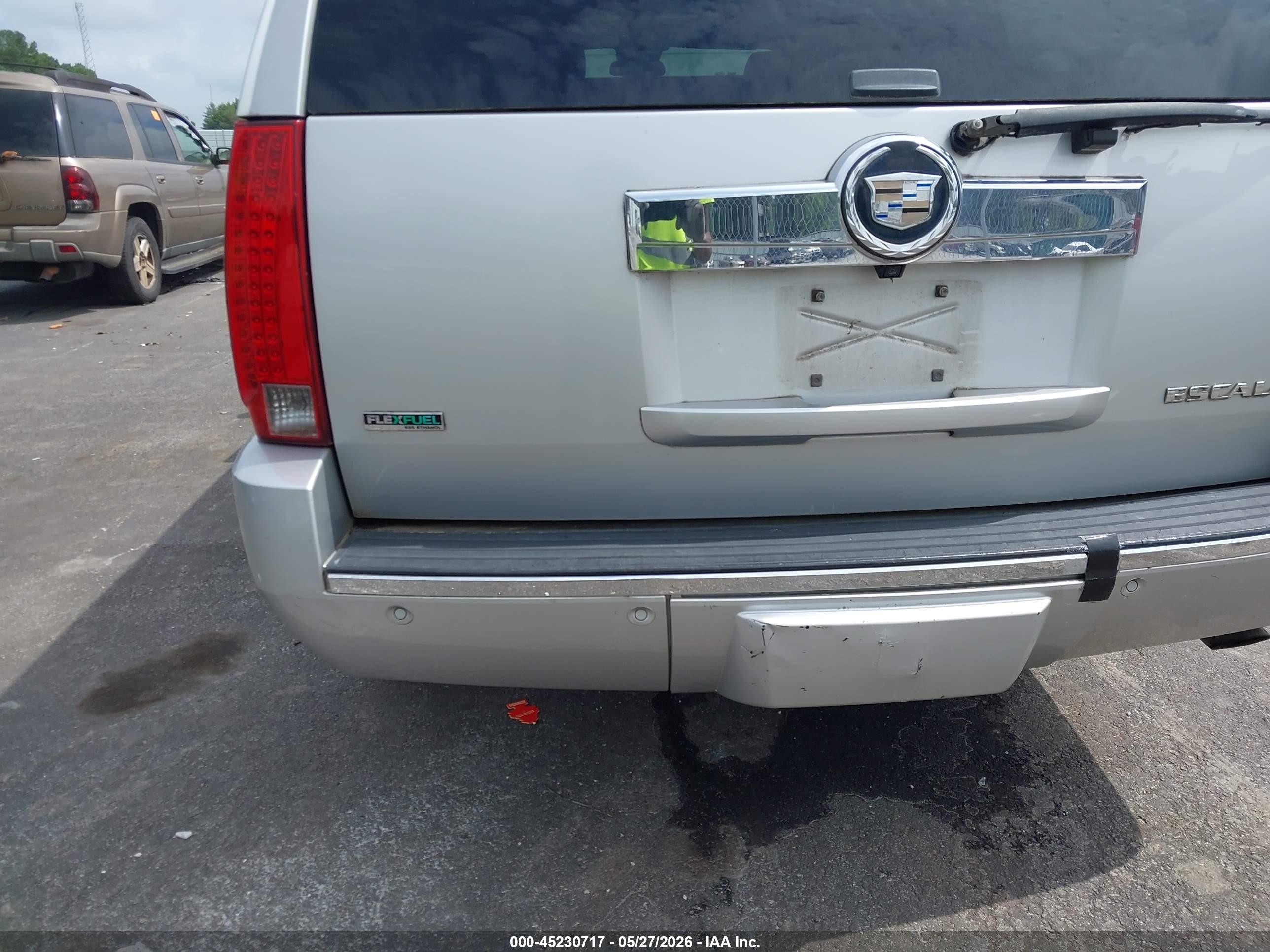 2011 Cadillac Escalade Esv Luxury Silver vin: 1GYS3HEF1BR192209