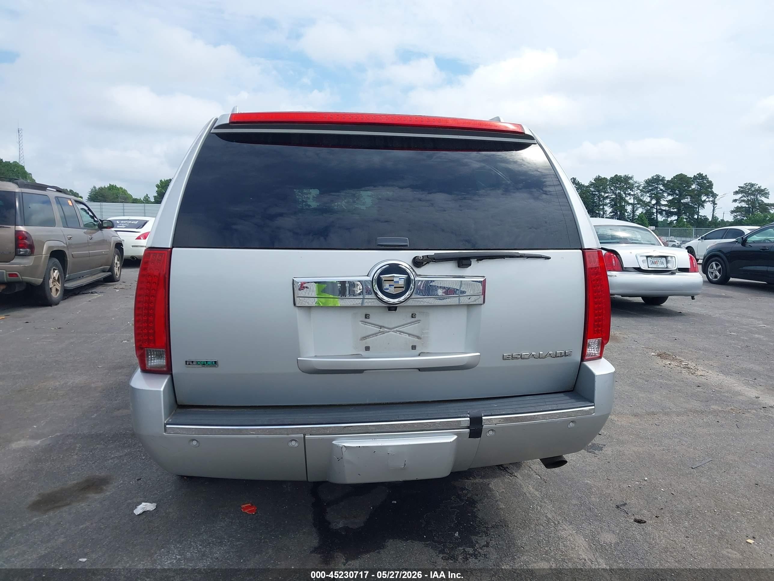 2011 Cadillac Escalade Esv Luxury Silver vin: 1GYS3HEF1BR192209