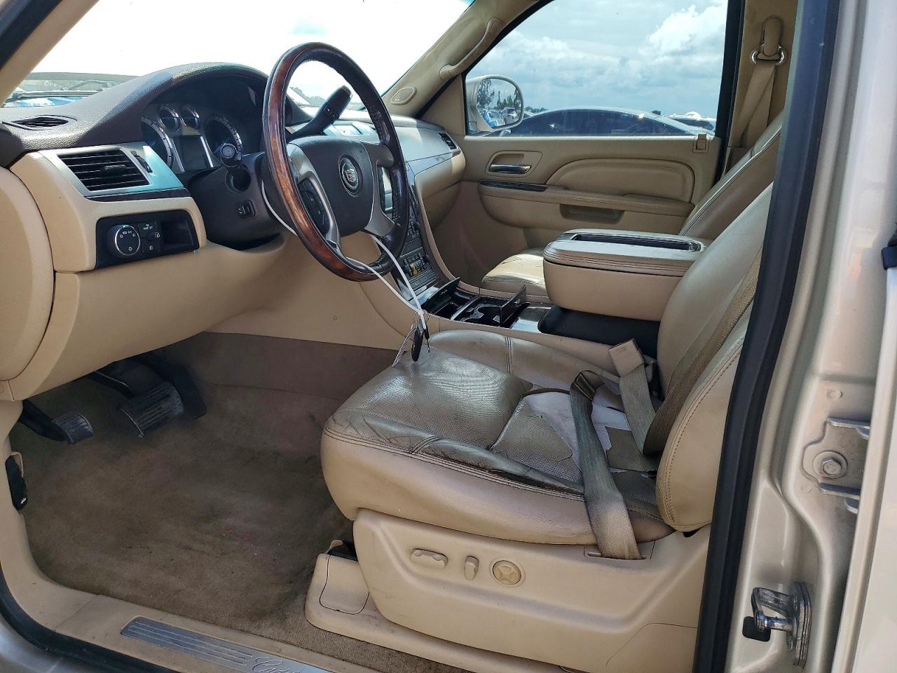 2013 Cadillac Escalade Esv Luxury Золотой vin: 1GYS3HEF7DR350653