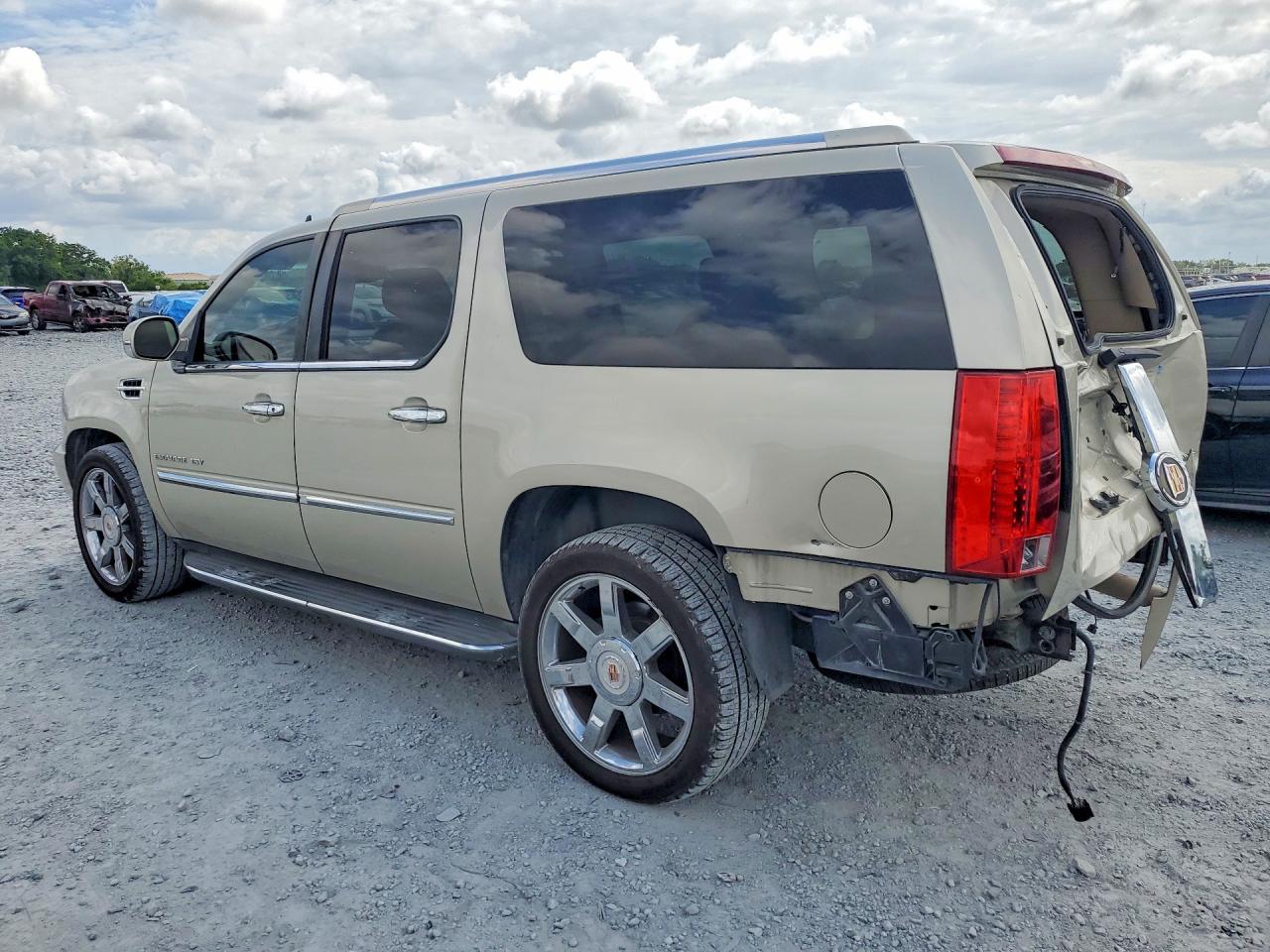 2013 Cadillac Escalade Esv Luxury Золотой vin: 1GYS3HEF7DR350653