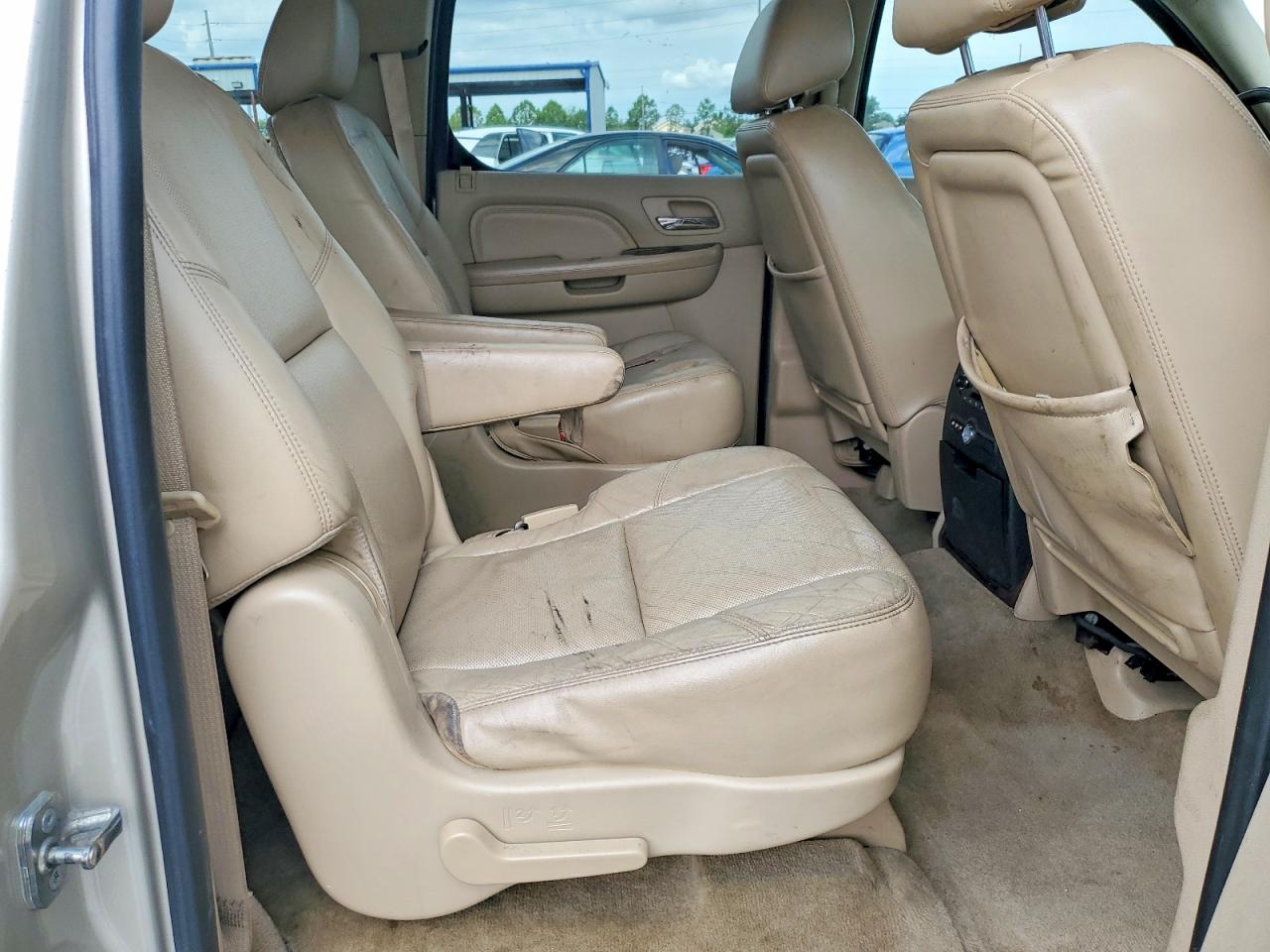 2013 Cadillac Escalade Esv Luxury Золотой vin: 1GYS3HEF7DR350653