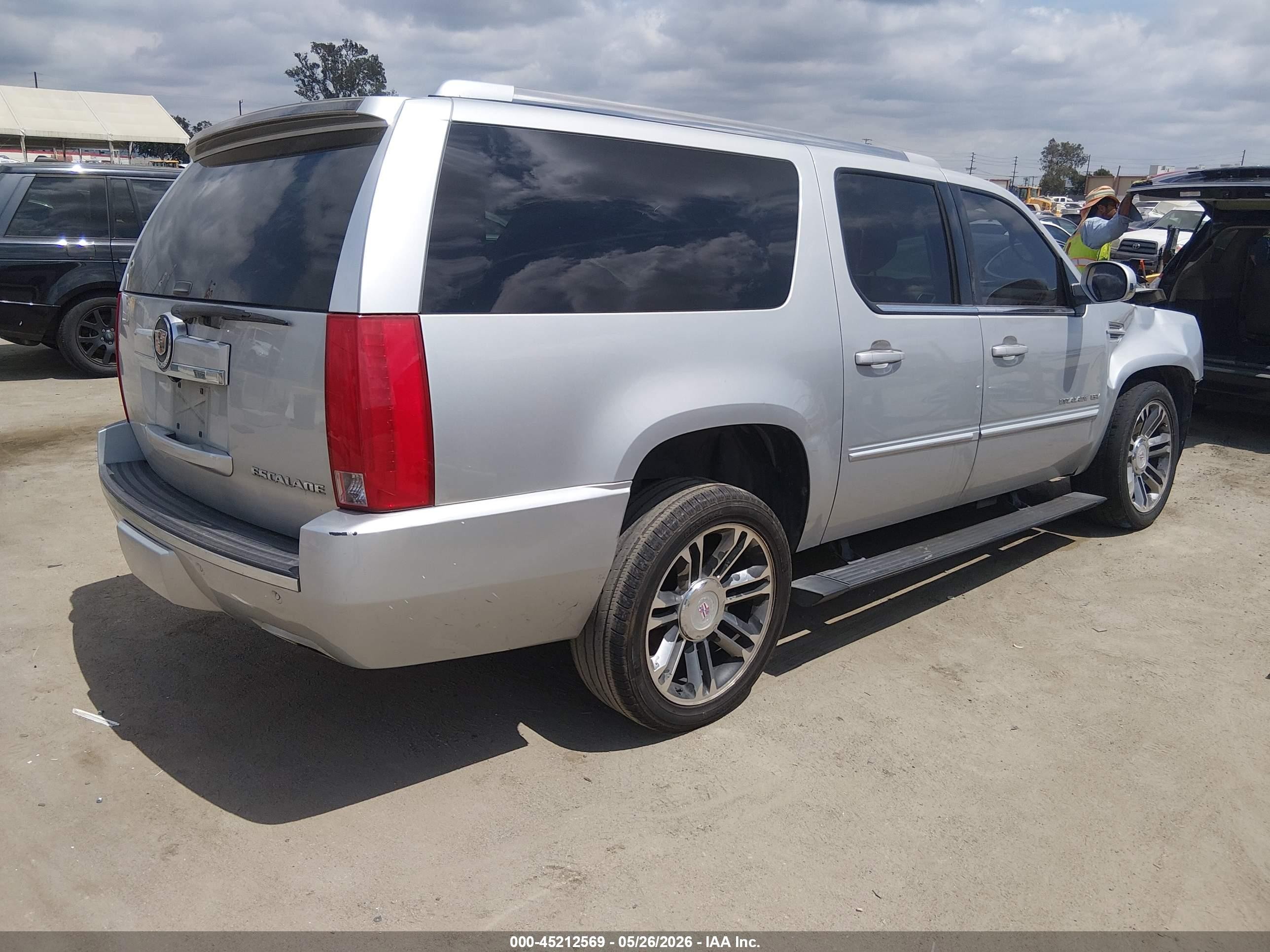 2013 Cadillac Escalade Esv Premium Серебряный vin: 1GYS3JEF3DR316362