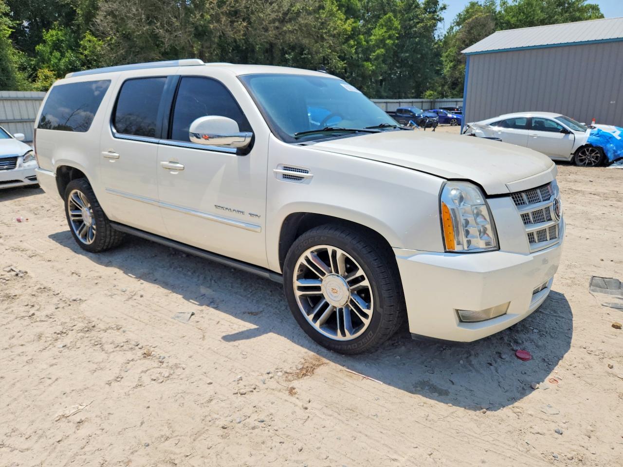 2013 Cadillac Escalade Esv Premium White vin: 1GYS3JEF8DR201868