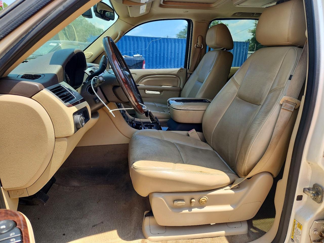 2013 Cadillac Escalade Esv Premium White vin: 1GYS3JEF8DR201868